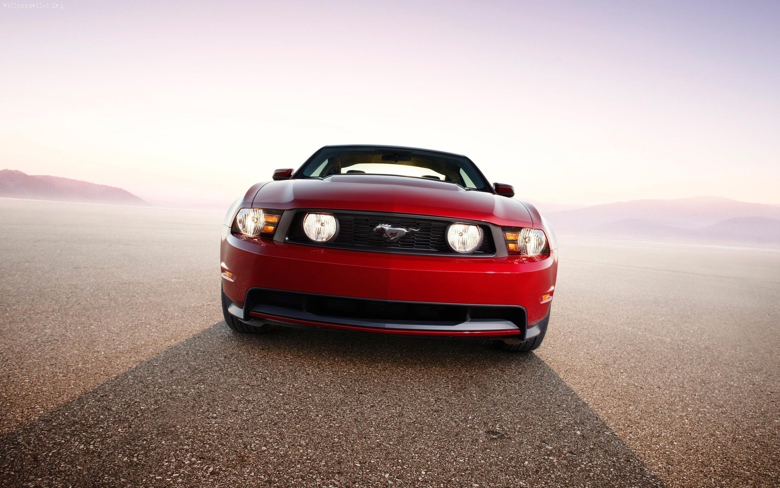 Ford Mustang рыжий 2010