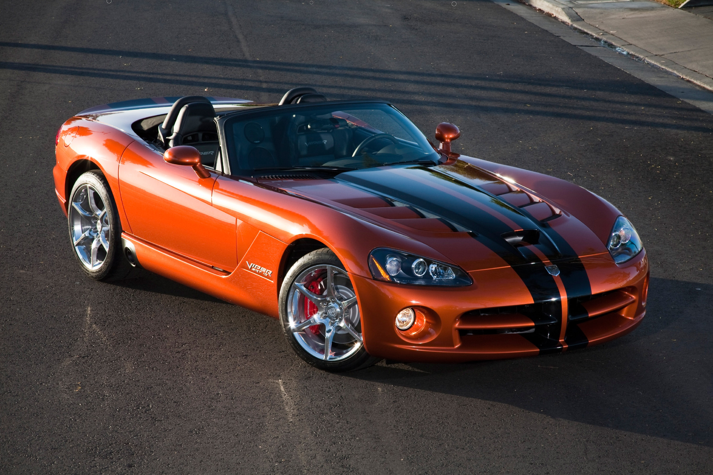 Дикие машины. Dodge Viper srt 10. Dodge Viper srt 10 2008. Dodge Viper srt 10 кабриолет. Додж Вайпер родстер.