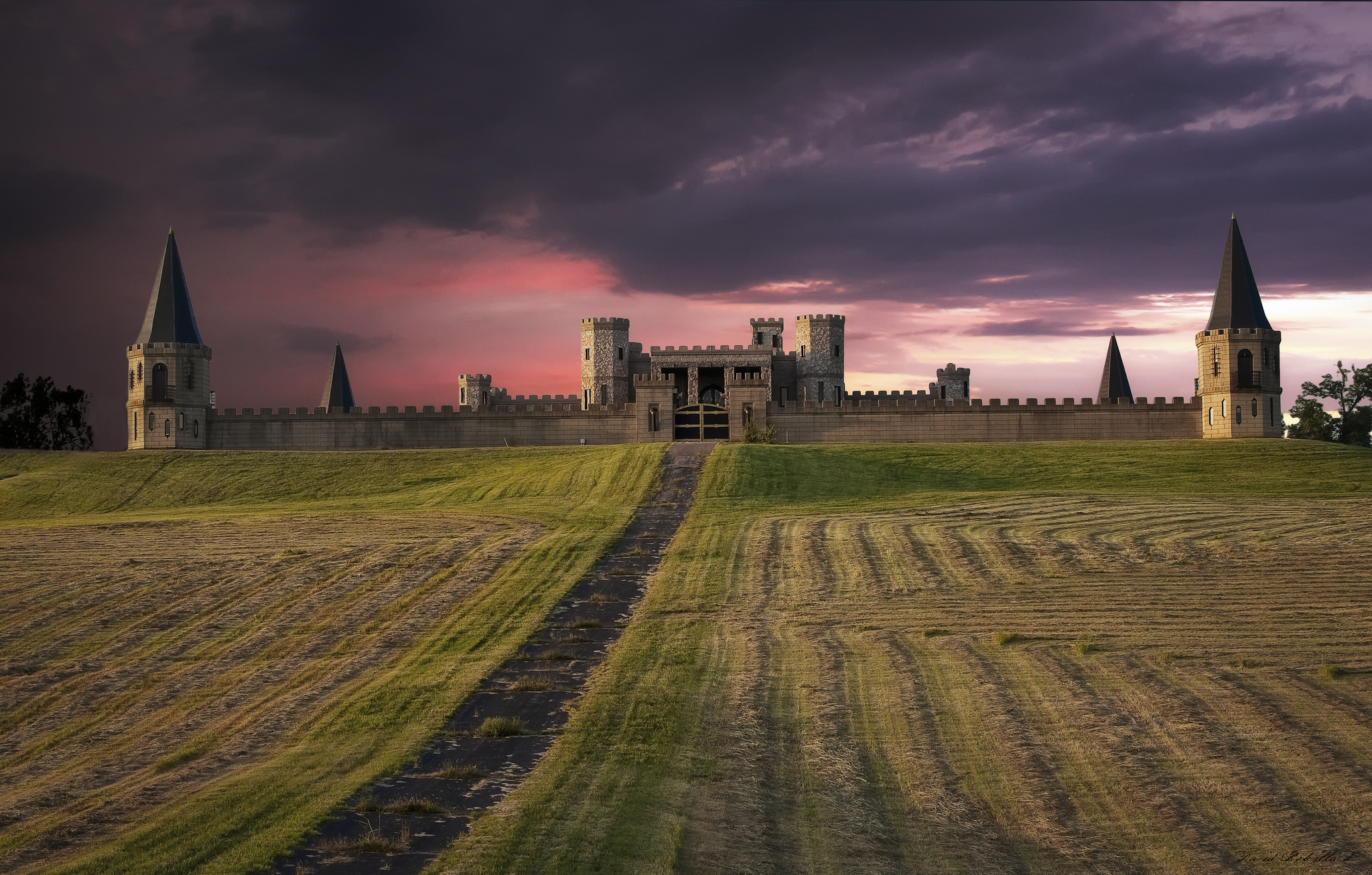 Поставь castle. Шотландия замок поле. Англия поля замки. Замок Полле. Замок пост в Кентукки.