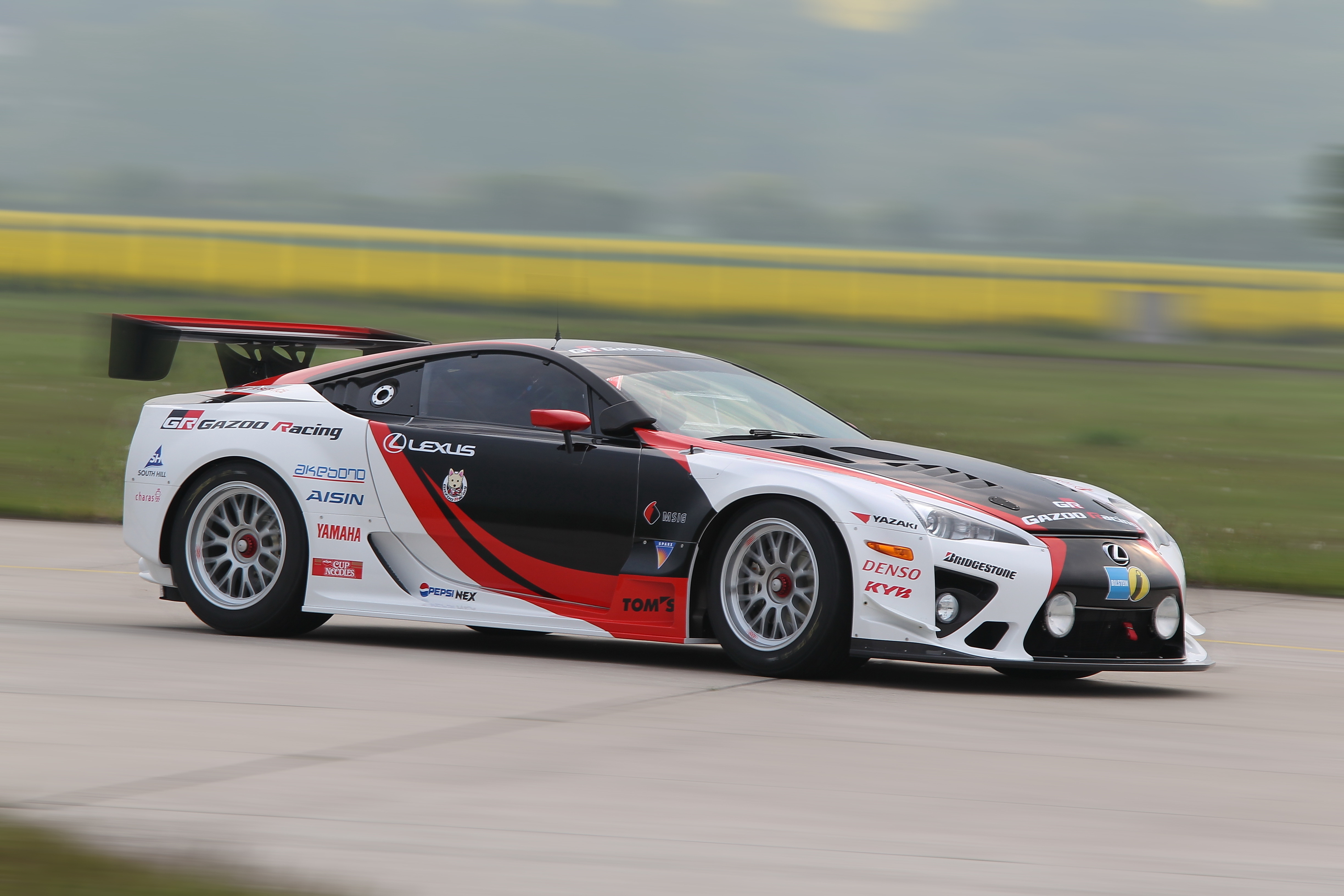 Гоночное издание. Гоночный Лексус ЛФА. Lexus gazoo Racing. Lexus LFA. Lexus LFA Vinyl.