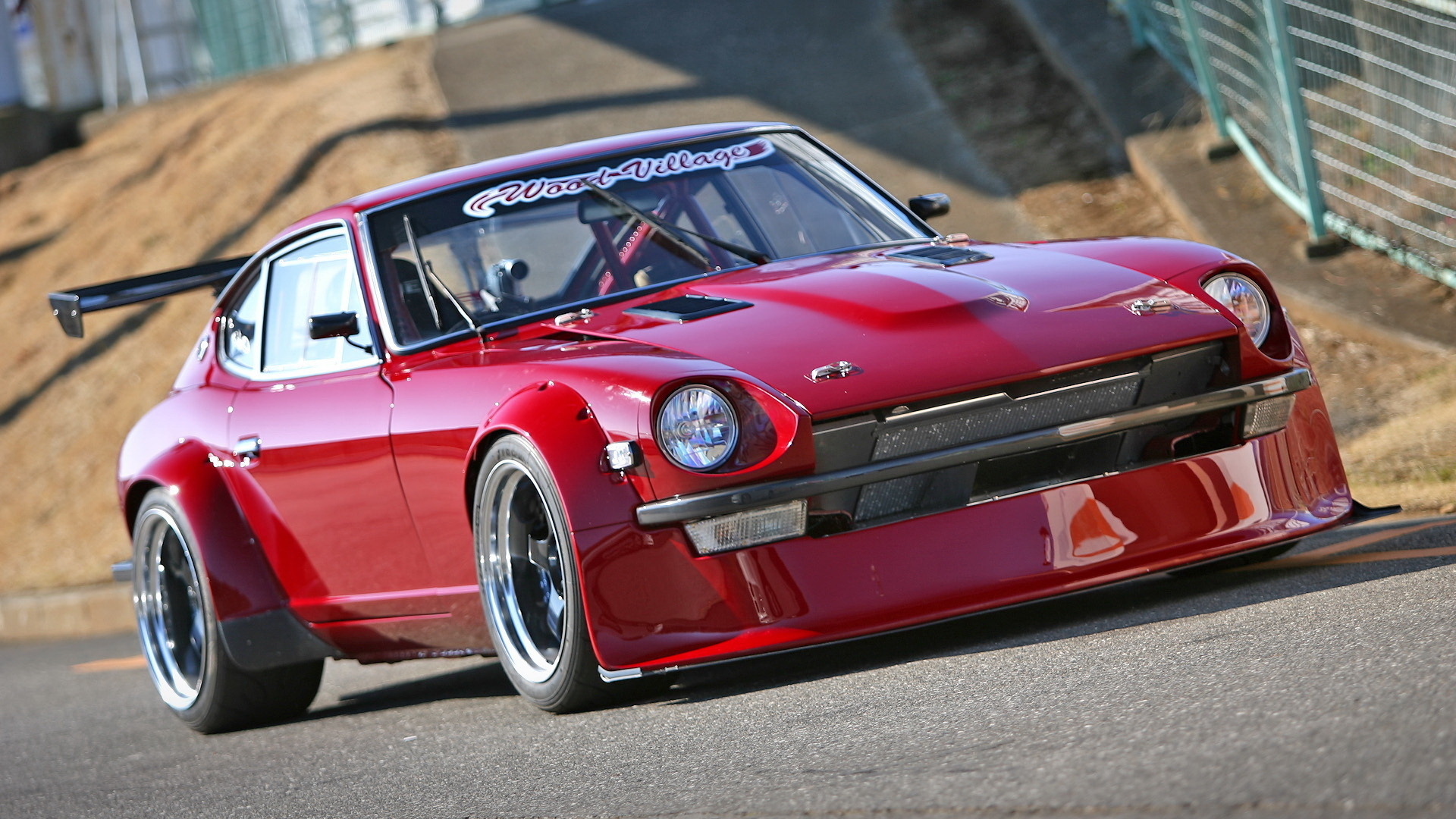 Nissan 240z спортивный