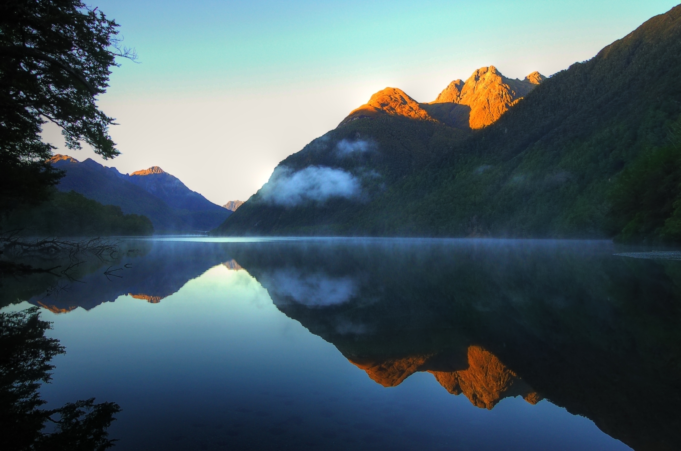 Mountain water. Горы и вода. Пейзаж с отражением. Горы отражение в воде. Отражение гор в воде.