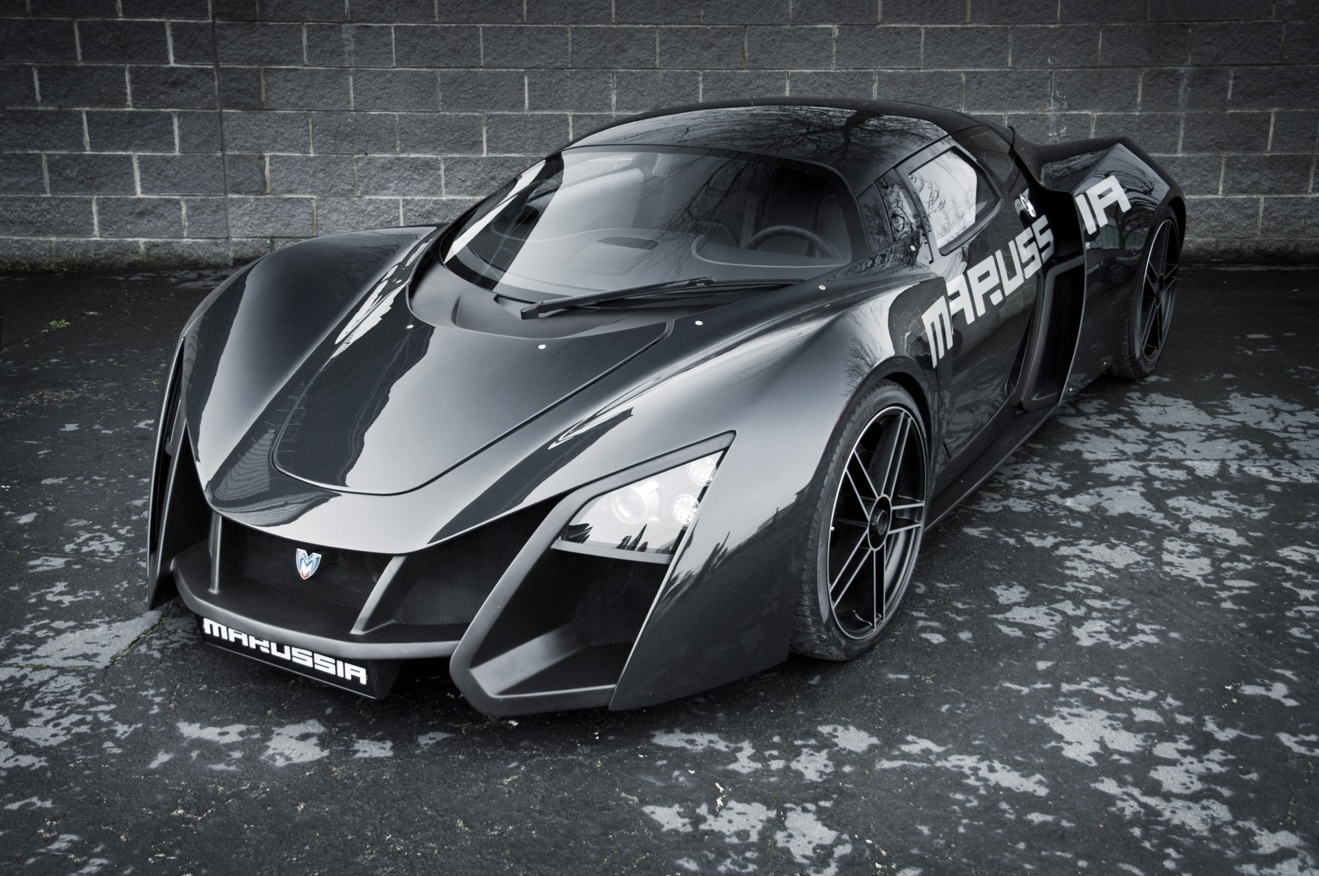 Автомобиль Marussia b1