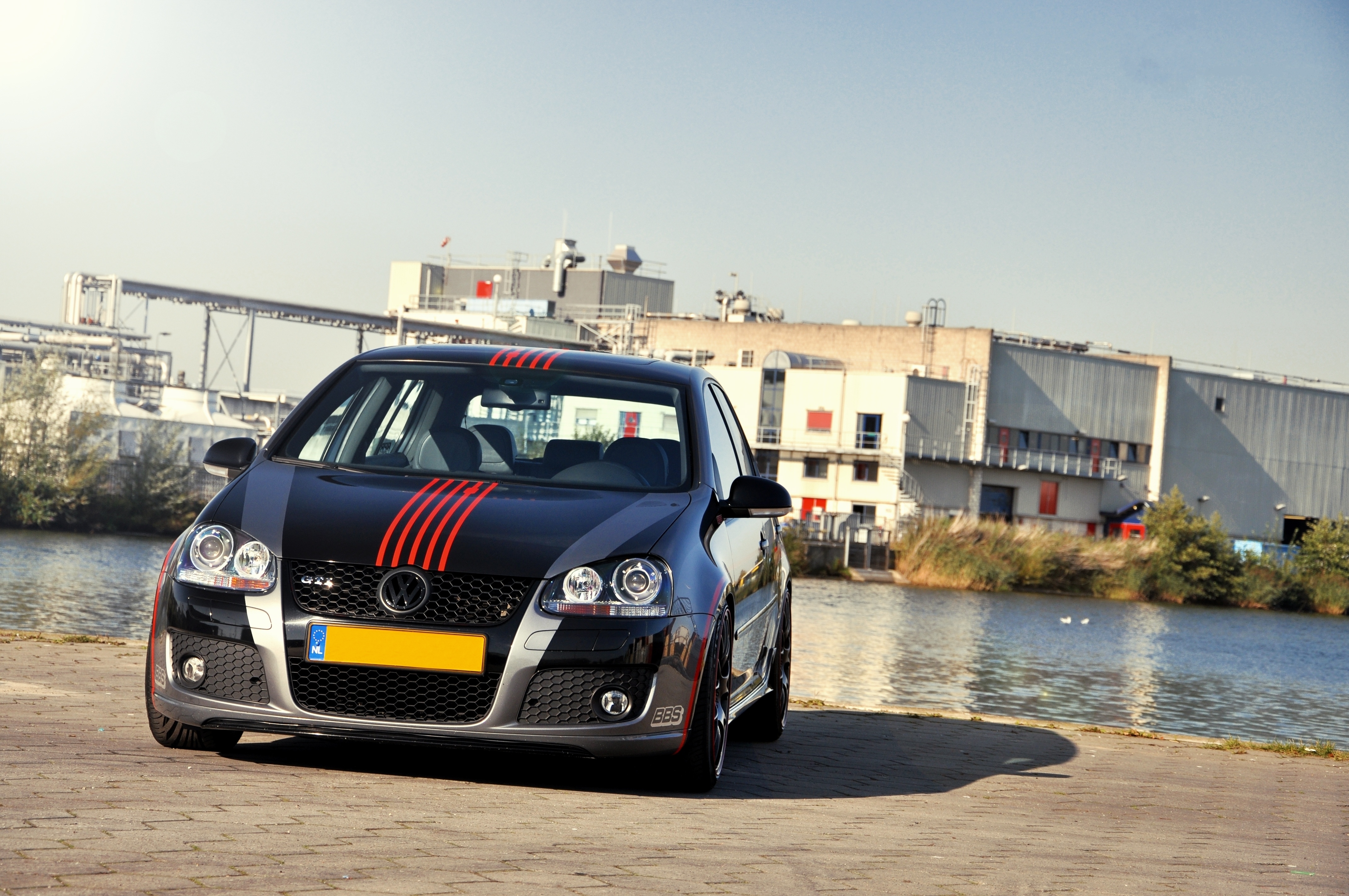 Volkswagen Golf GTI Wallpaper