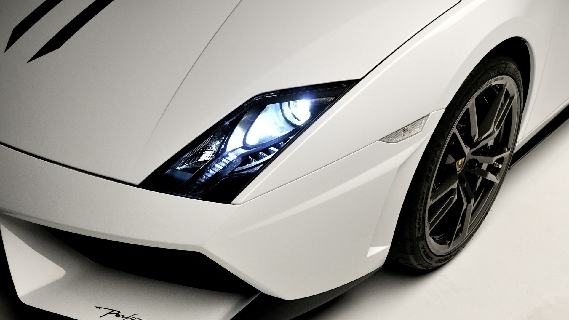 Lamborghini Gallardo White 1920x1080