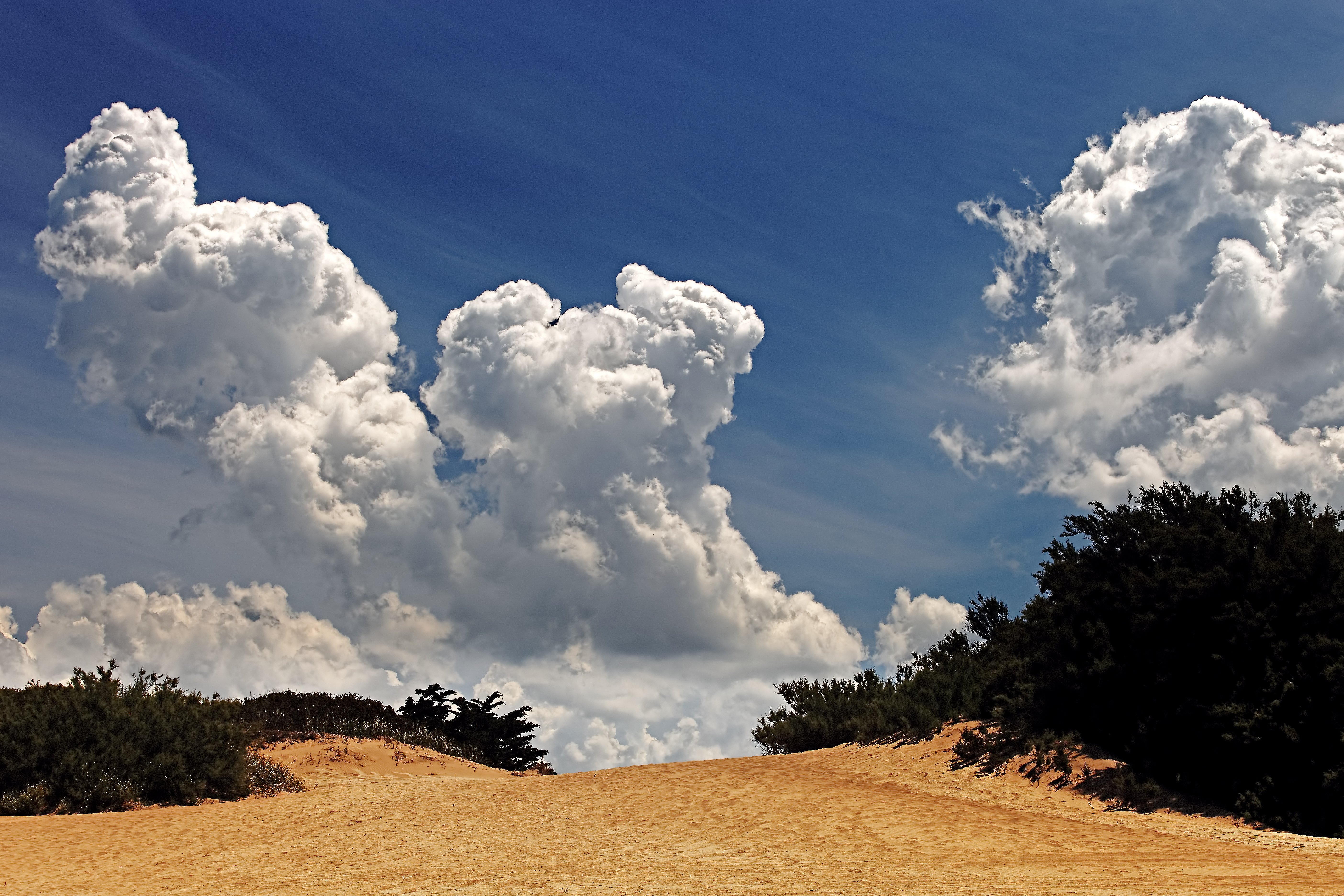 Some cloud. Кучевые облака. Красивые облака. Пейзаж с облаками. Красивое небо.