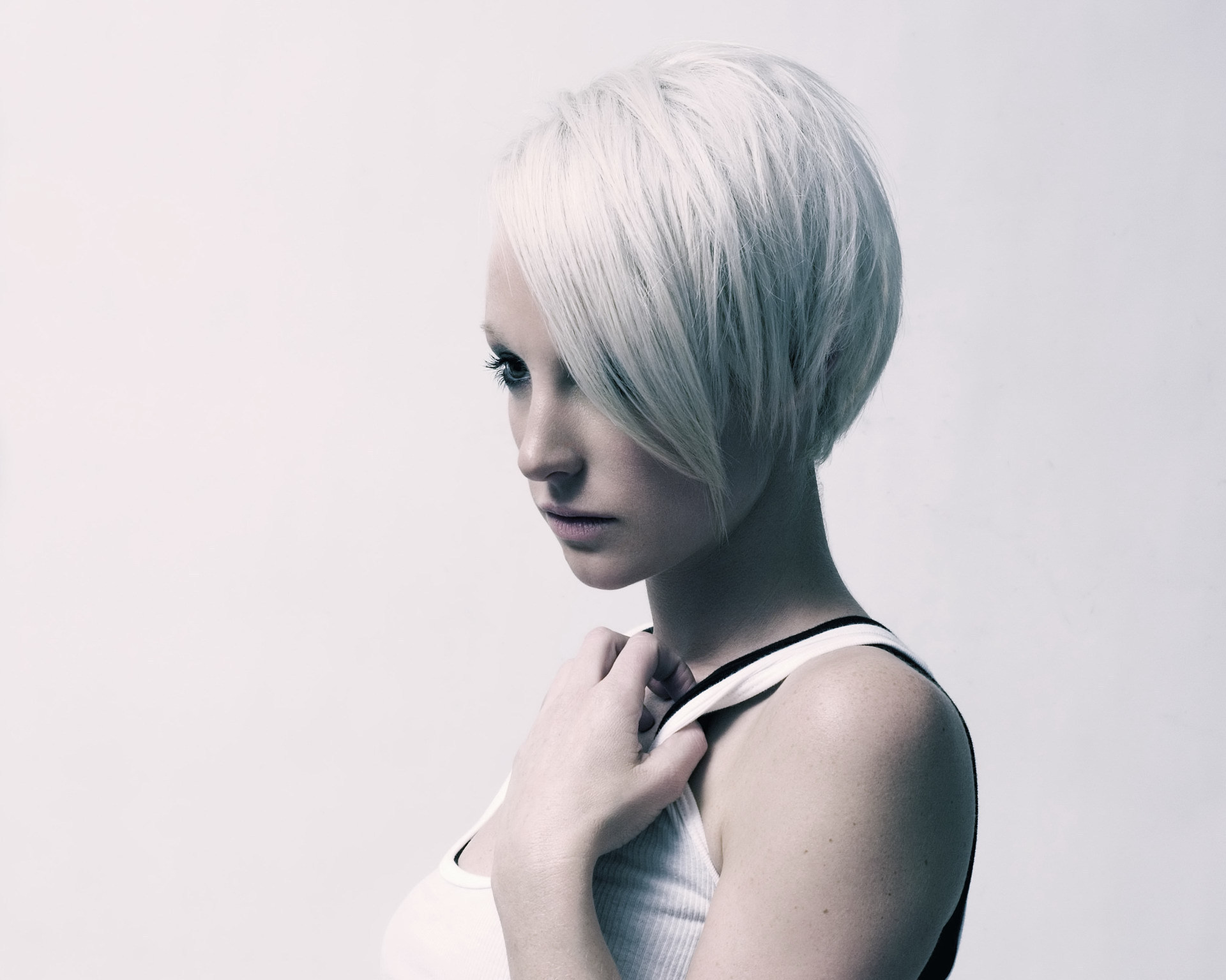 Emma hewitt фото