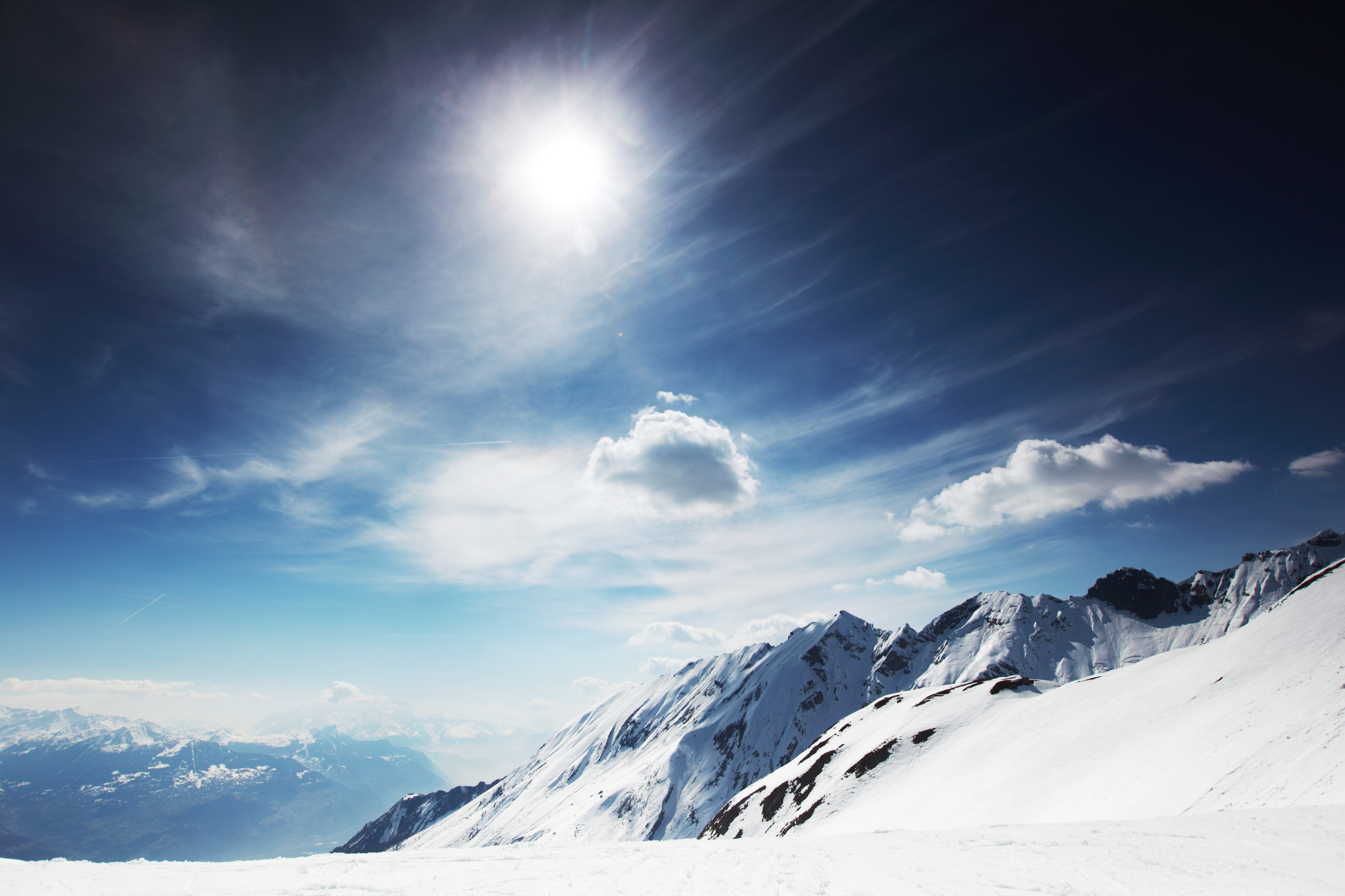 Snowy mountains. Горы снег. Заснеженные горы. Горы зимой. Снежные вершины.