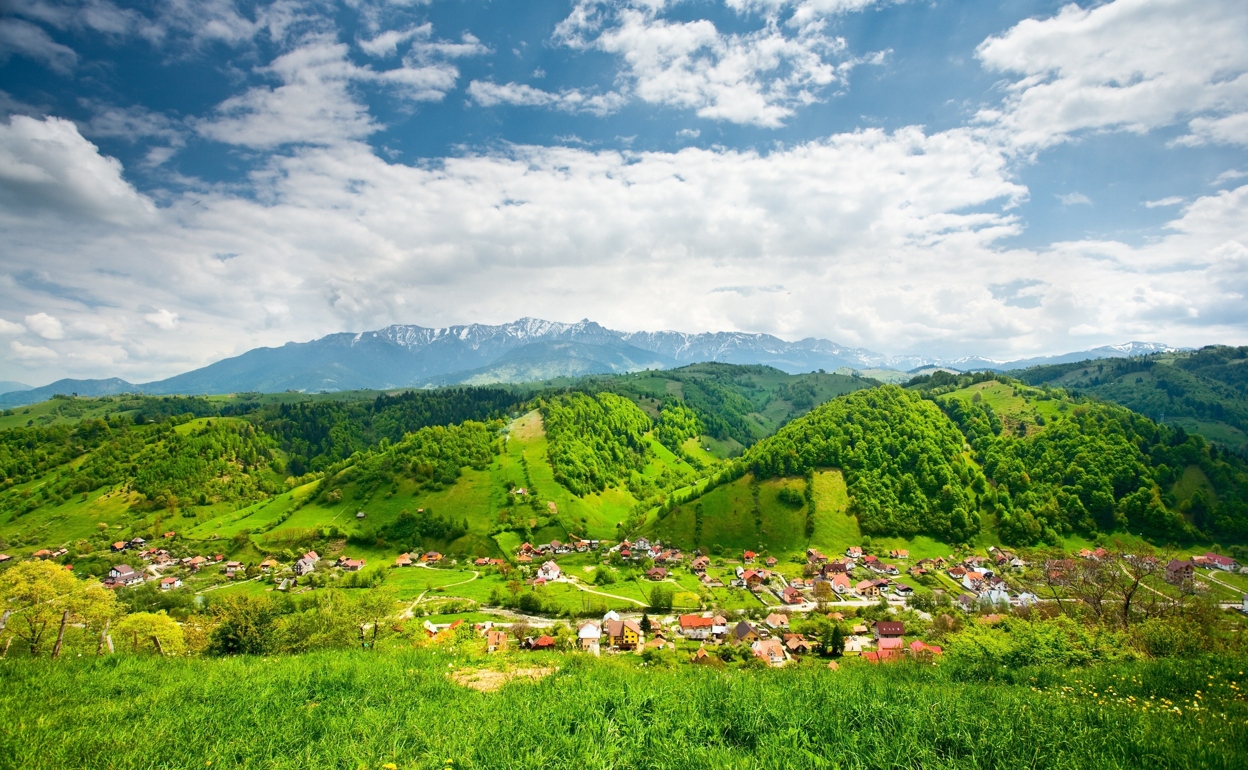 Деревня холмы. Пейзаж горы деревня Долина. Горы Грузии. Долина Jalapa Valley. Поселок горы Долина.