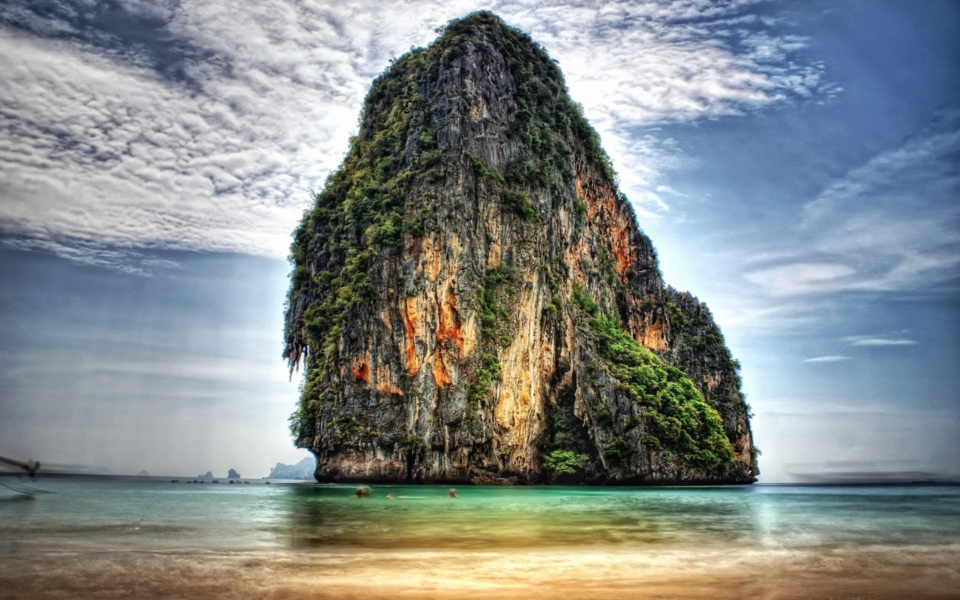 Скалы в Тайланде