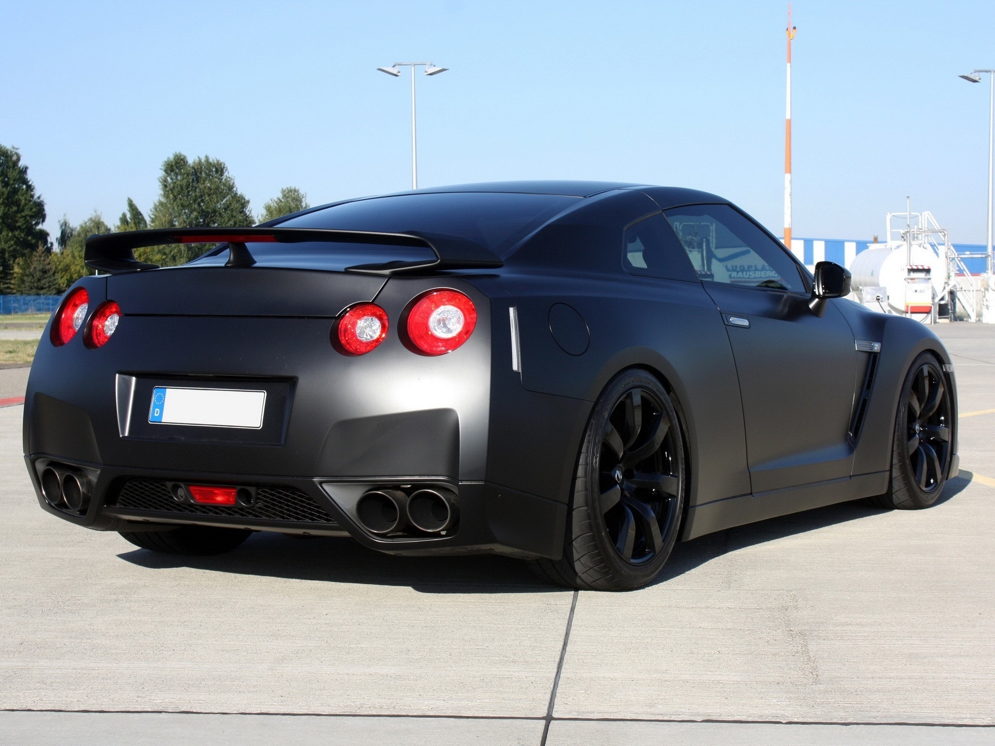 Nissan GTR r35 черный матовый