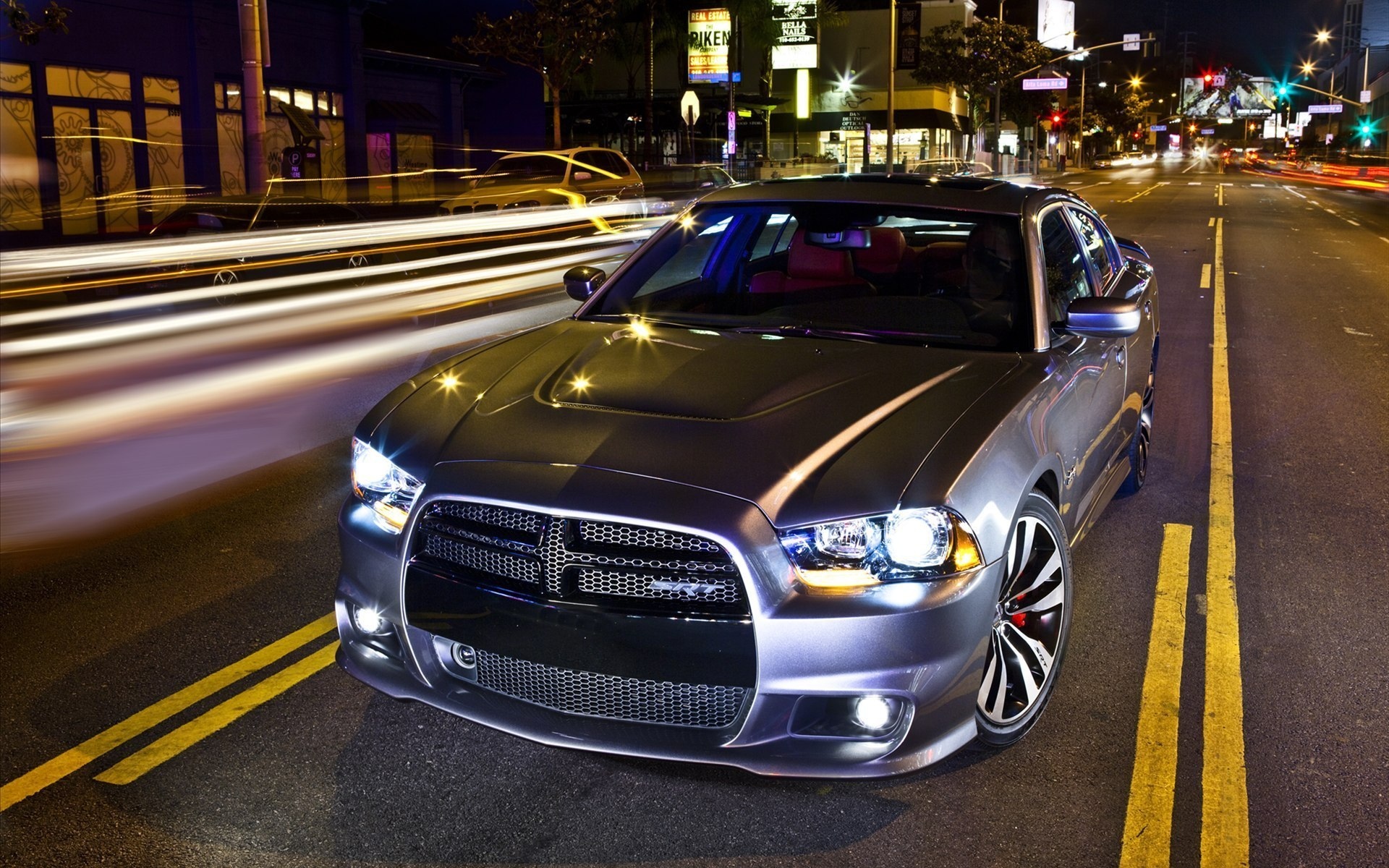 Машина dodge Charger 2014