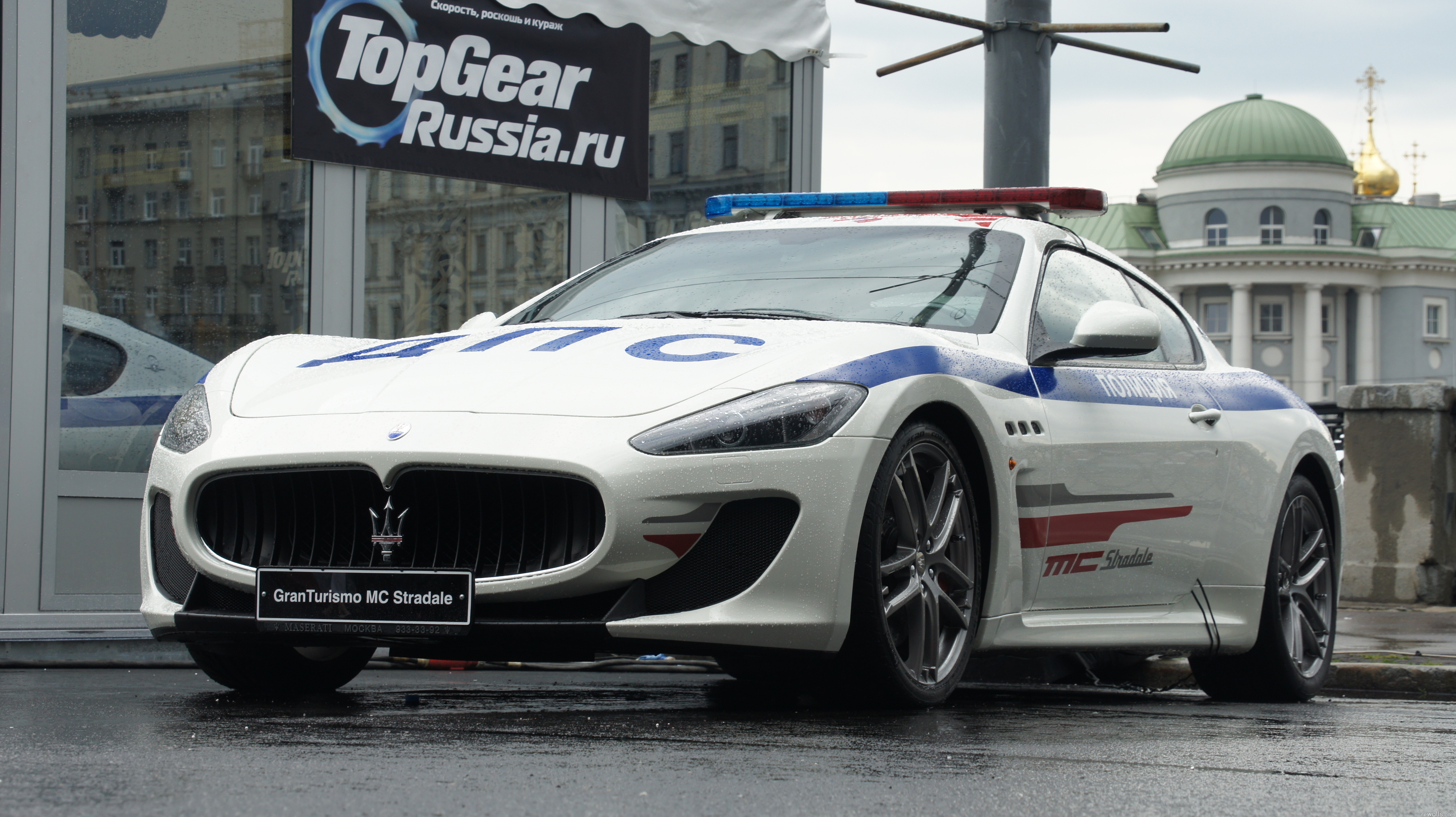 Крутой дпс. Мазерати Гран Туризмо полиция. Maserati GRANTURISMO MC Stradale ДПС. Мазерати ГРАНТУРИЗМО 2023. Полицейская машина Астон Мартин.