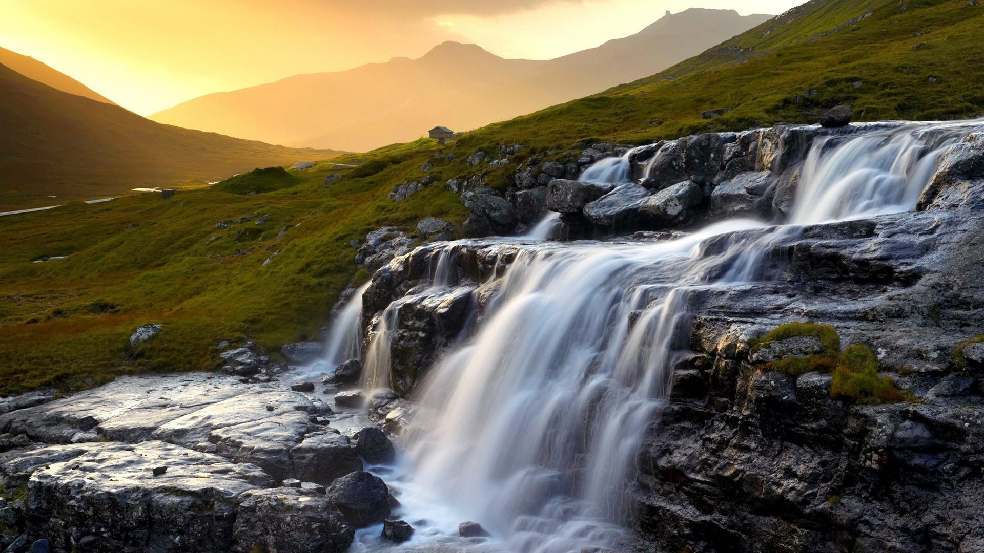 Mountain falls. Водопад Вернал. Габала водопад. Пейзаж водопад. Ручей в горах.