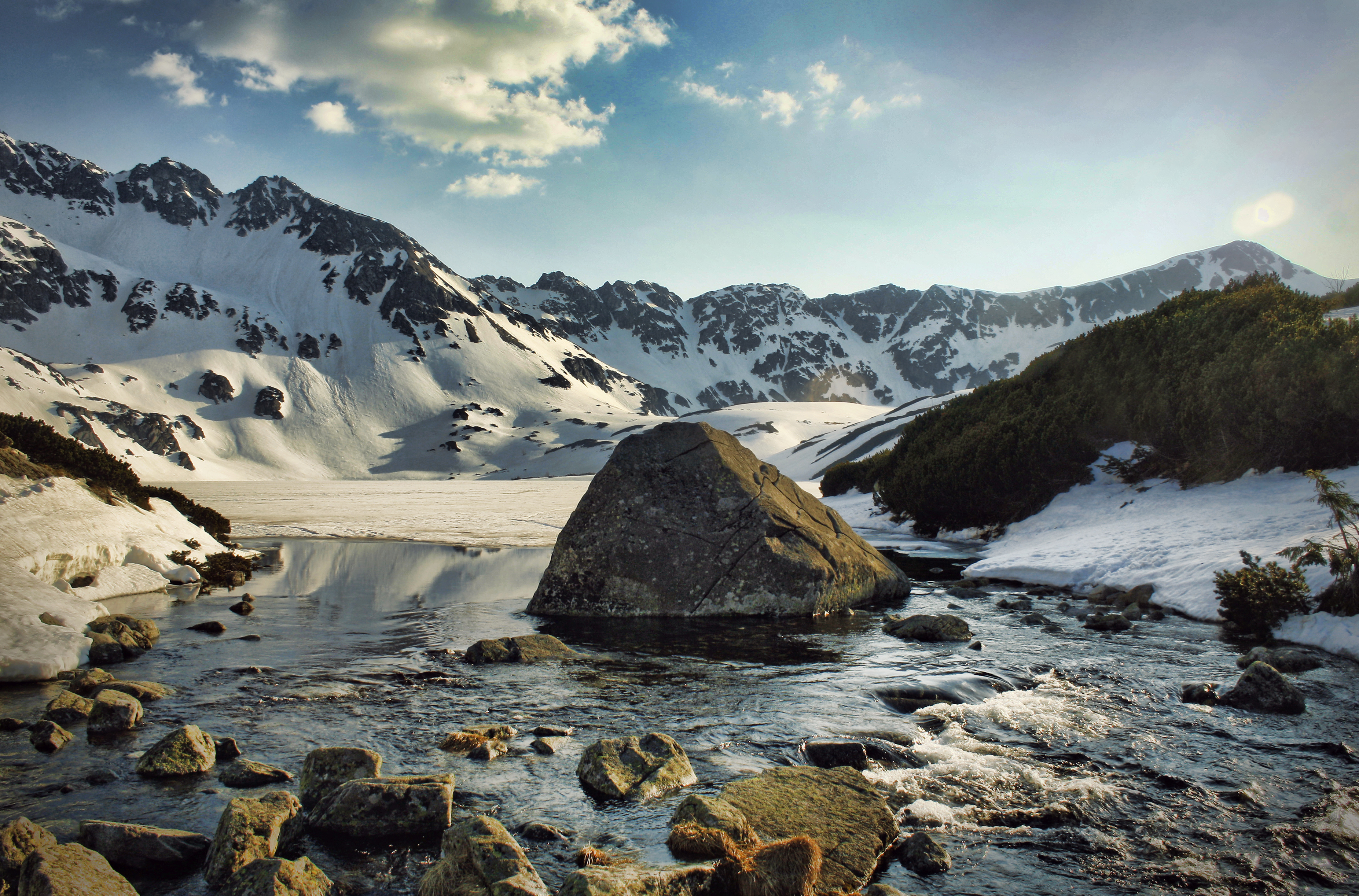 Lakes rocks. Горная река. Камни в горах. Горы и реки. Горы река камни.