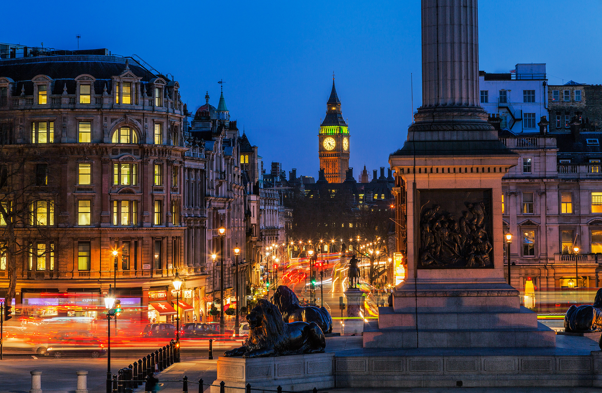 English square. Улица Уайтхолл в Лондоне. Трафальгарская площадь в Лондоне. Трафальгар сквер Лондон. Трафальгарская площадь (г. Лондон).