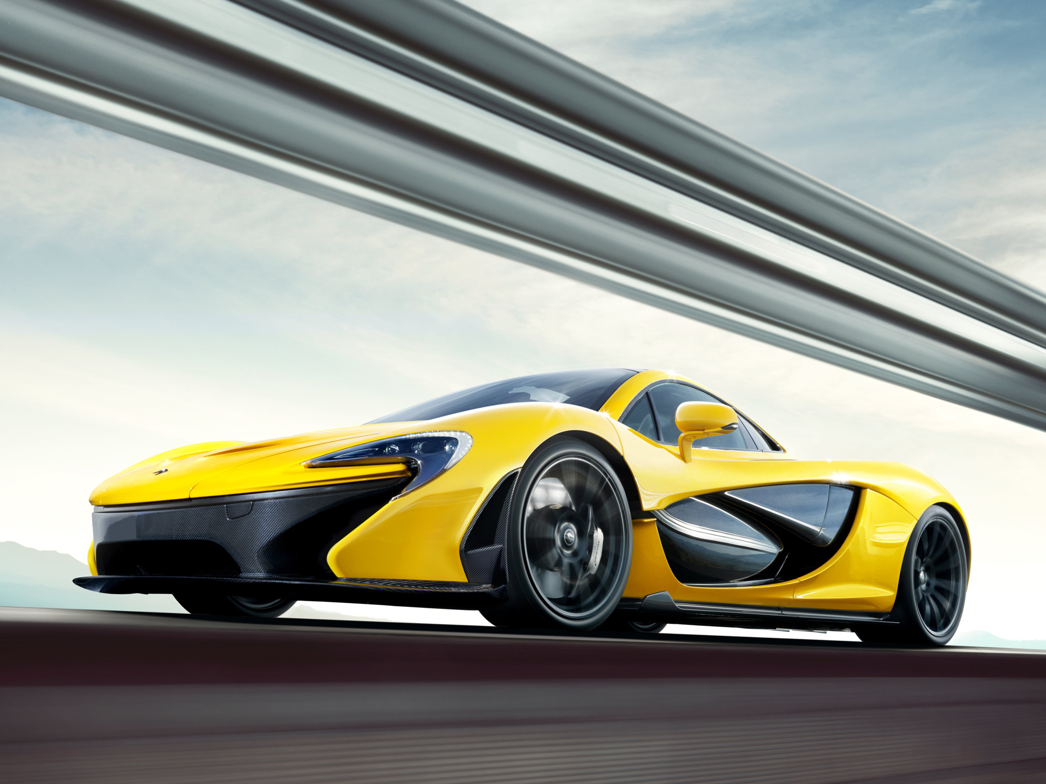 Спорткар MCLAREN p1