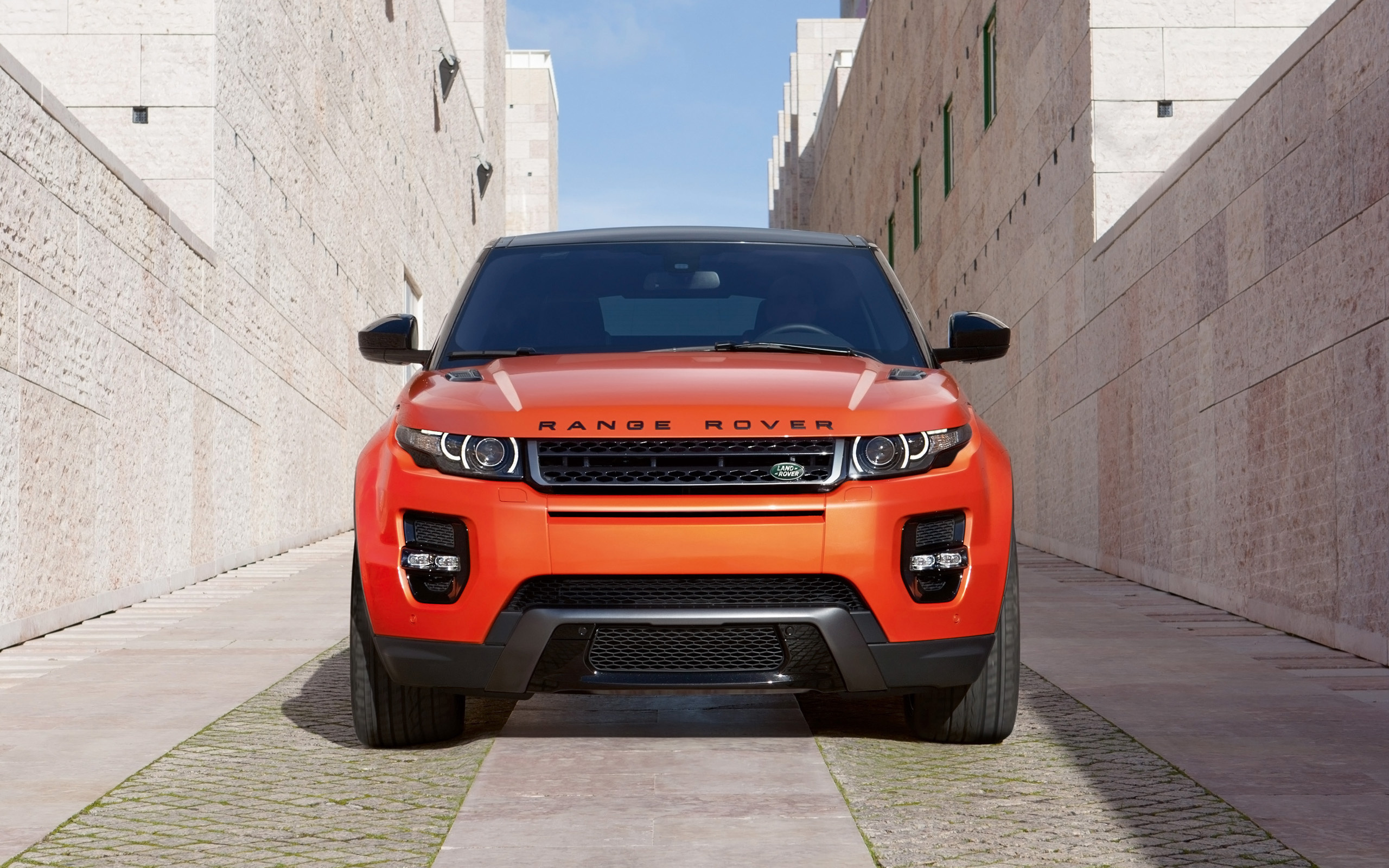 Range Rover Sport оранжевый