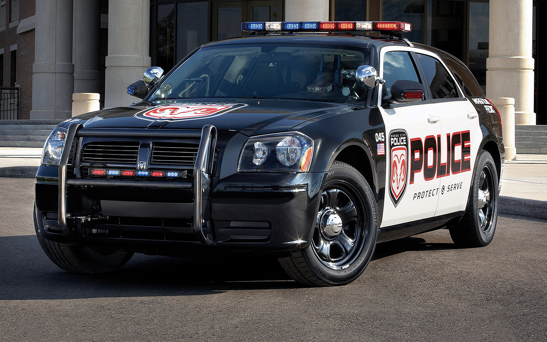 Полицейские машины слушать. Додж Магнум полицейский. Dodge Magnum 2021. Chrysler 300c Police Interceptor. Dodge Magnum 2020 полиция.