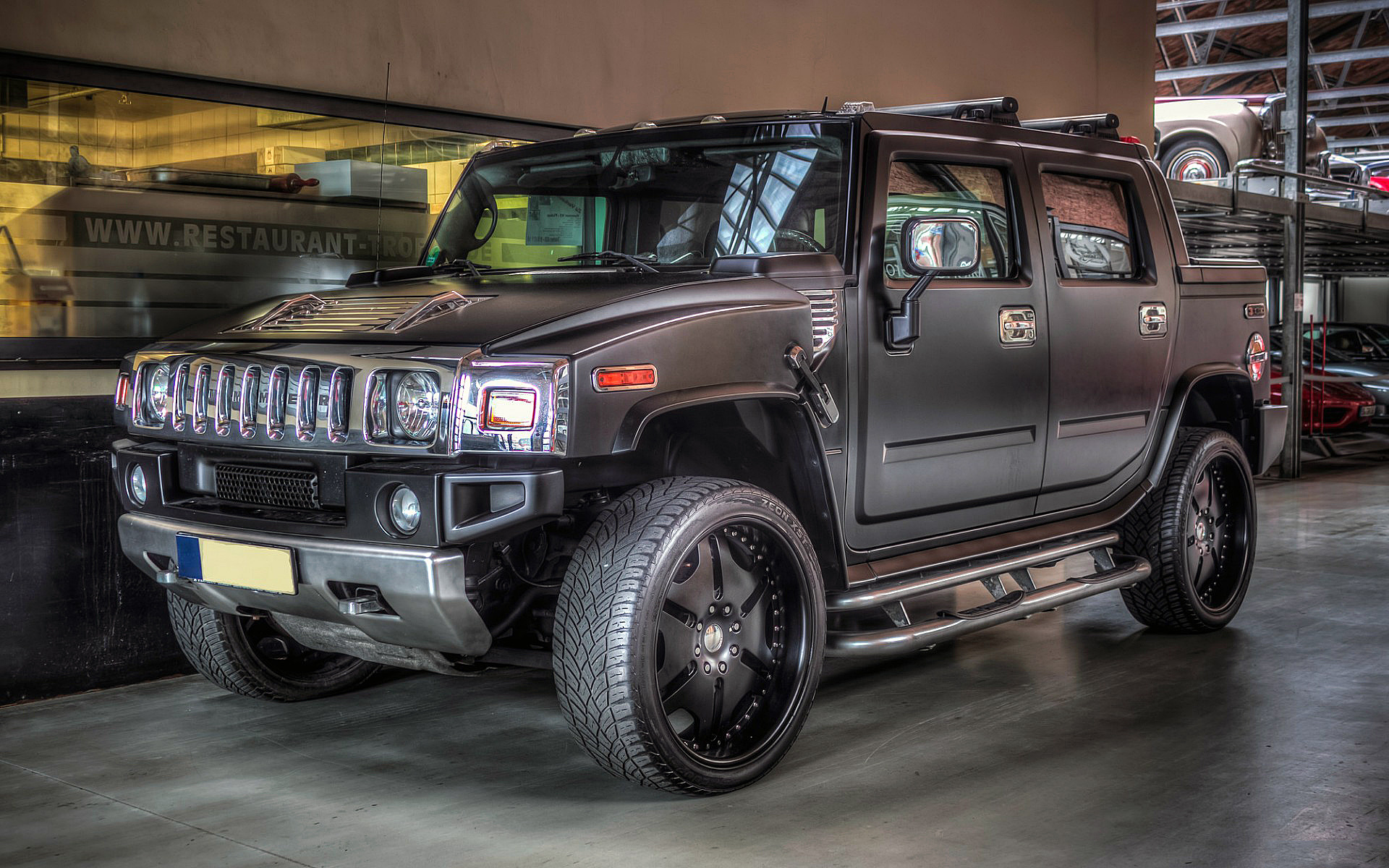 Машина Hummer h2