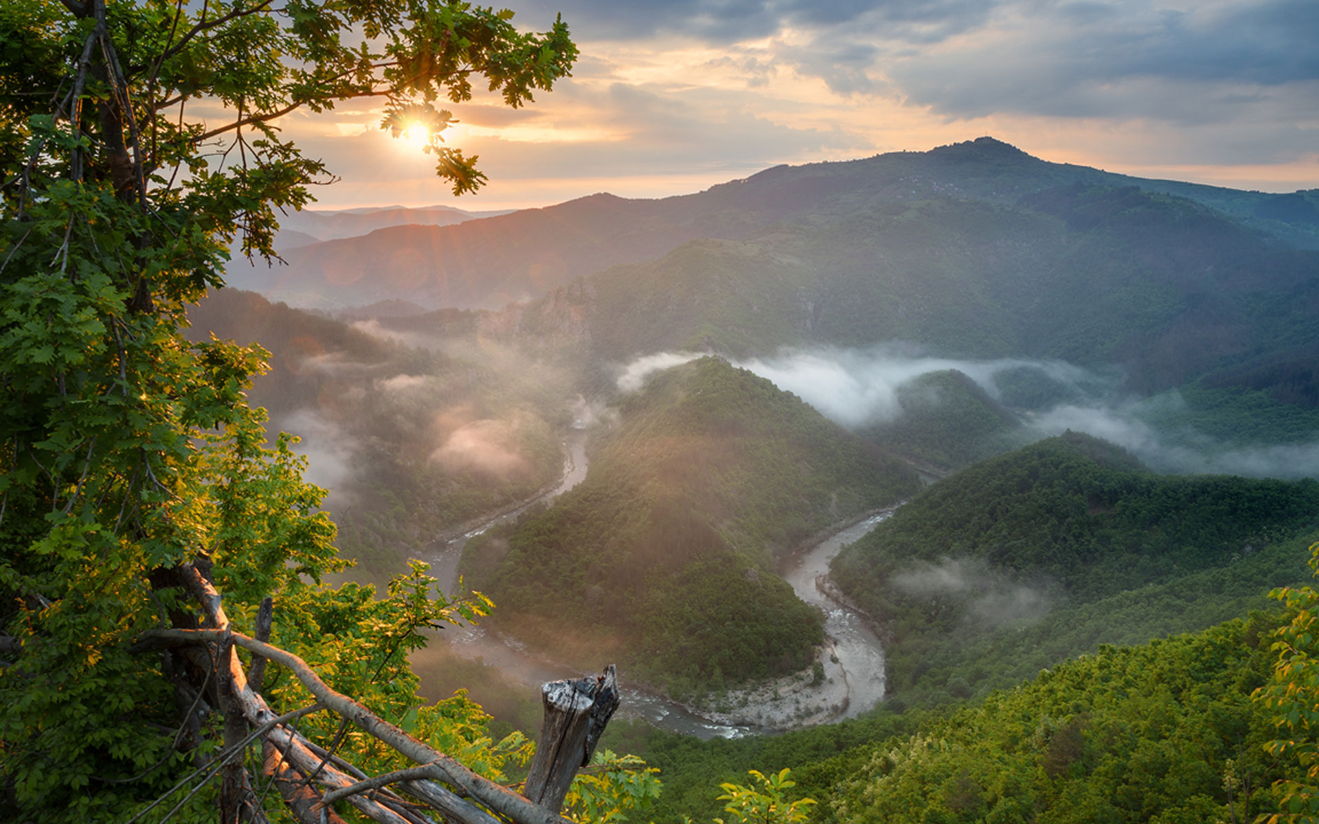 Горы Родопы в Болгарии