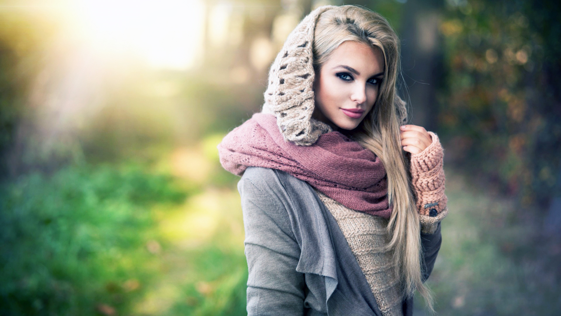 Девушка шарф