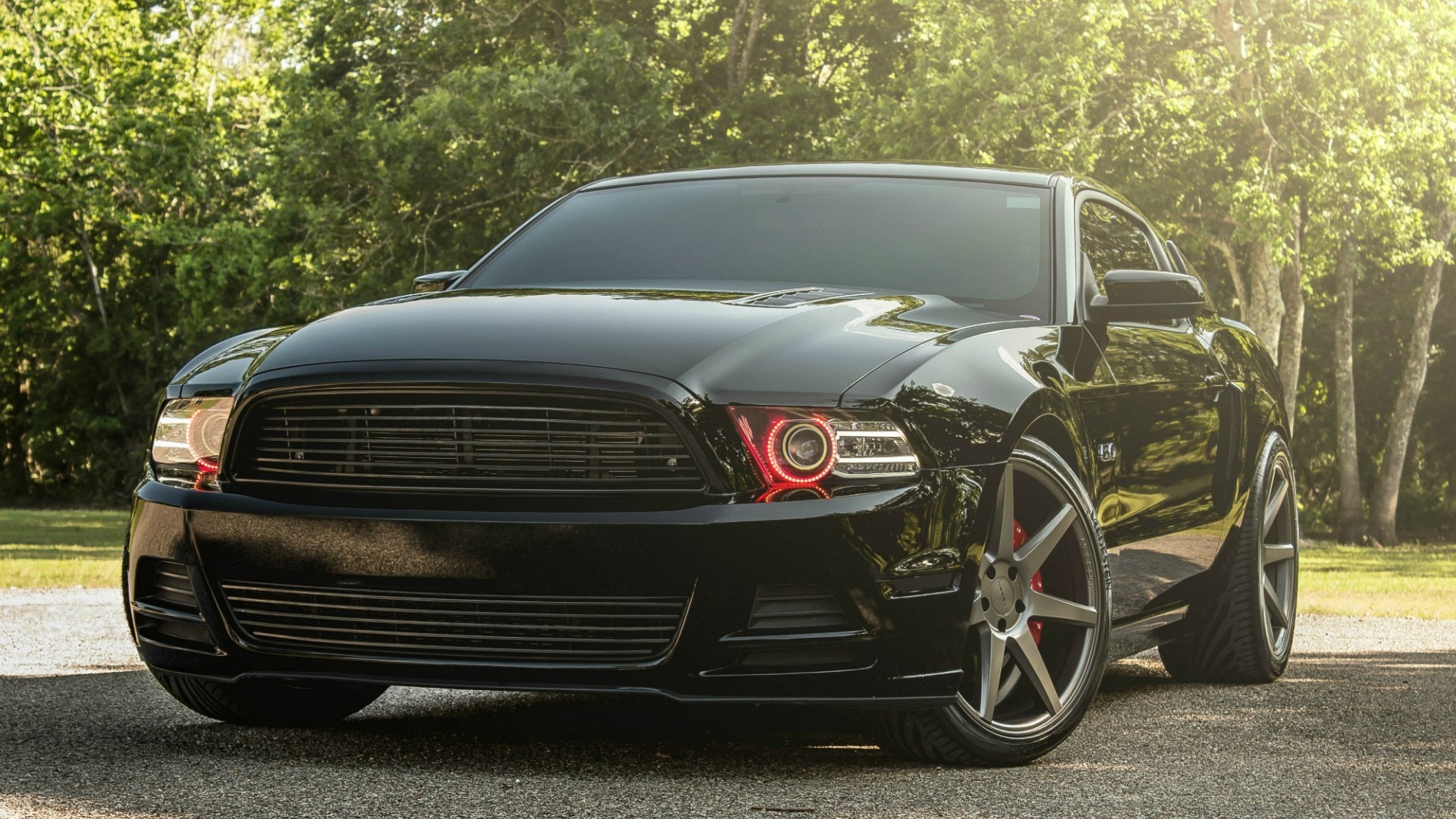 Black oboi Ford Mustang