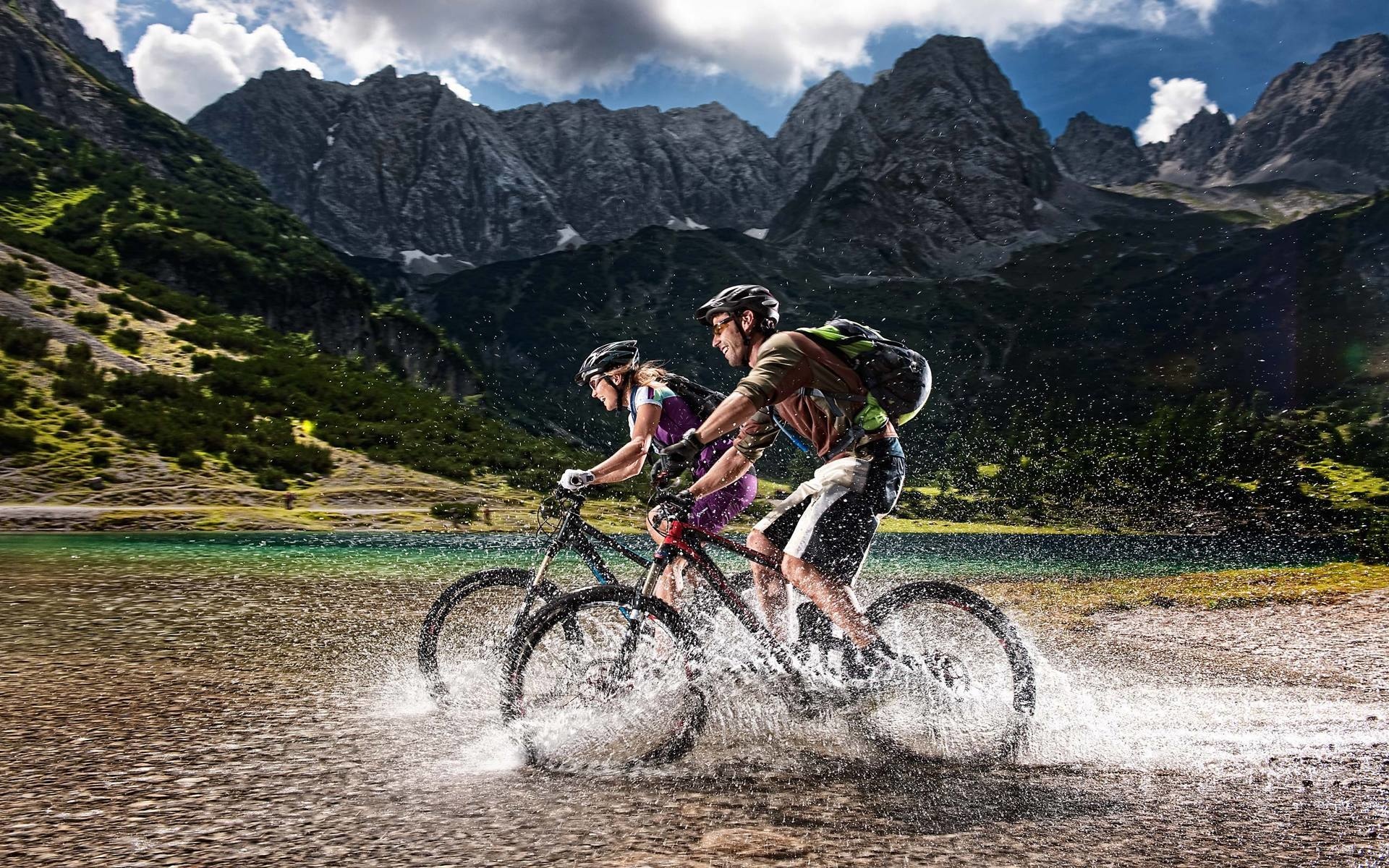 Ride your bike. Гонщицкий велотуризм. Велотур Альпы. Велотуризм Эльбрус. Горный велосипедный спорт.