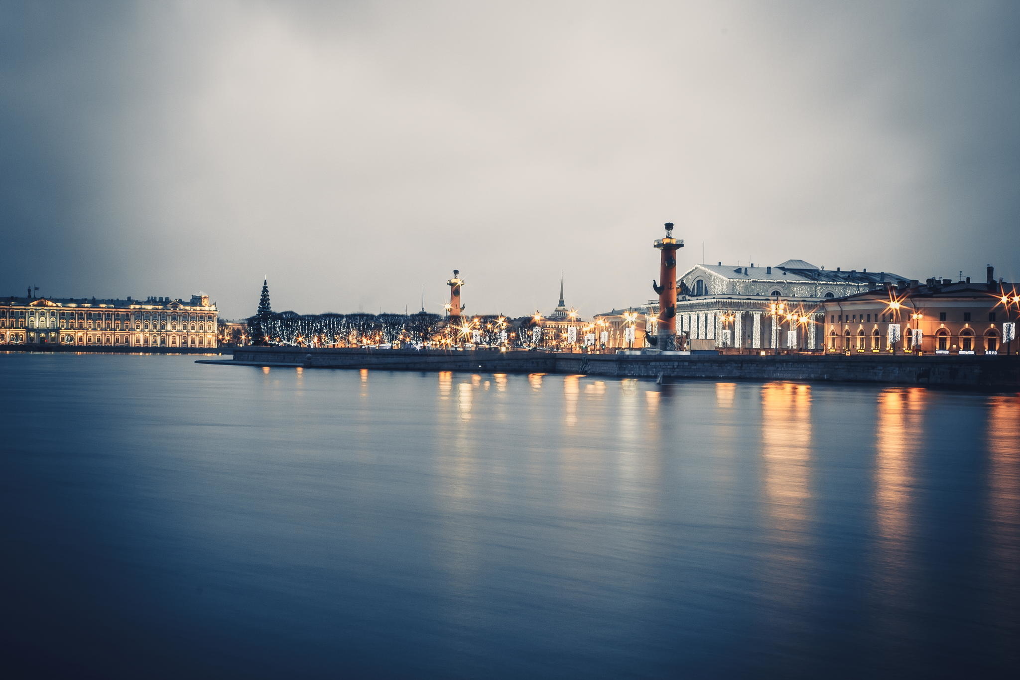 Фото невы в санкт петербурге. Санкт-Петербург Нева. Река Нева СПБ. Панорама реку Неву. Xeba HTF.