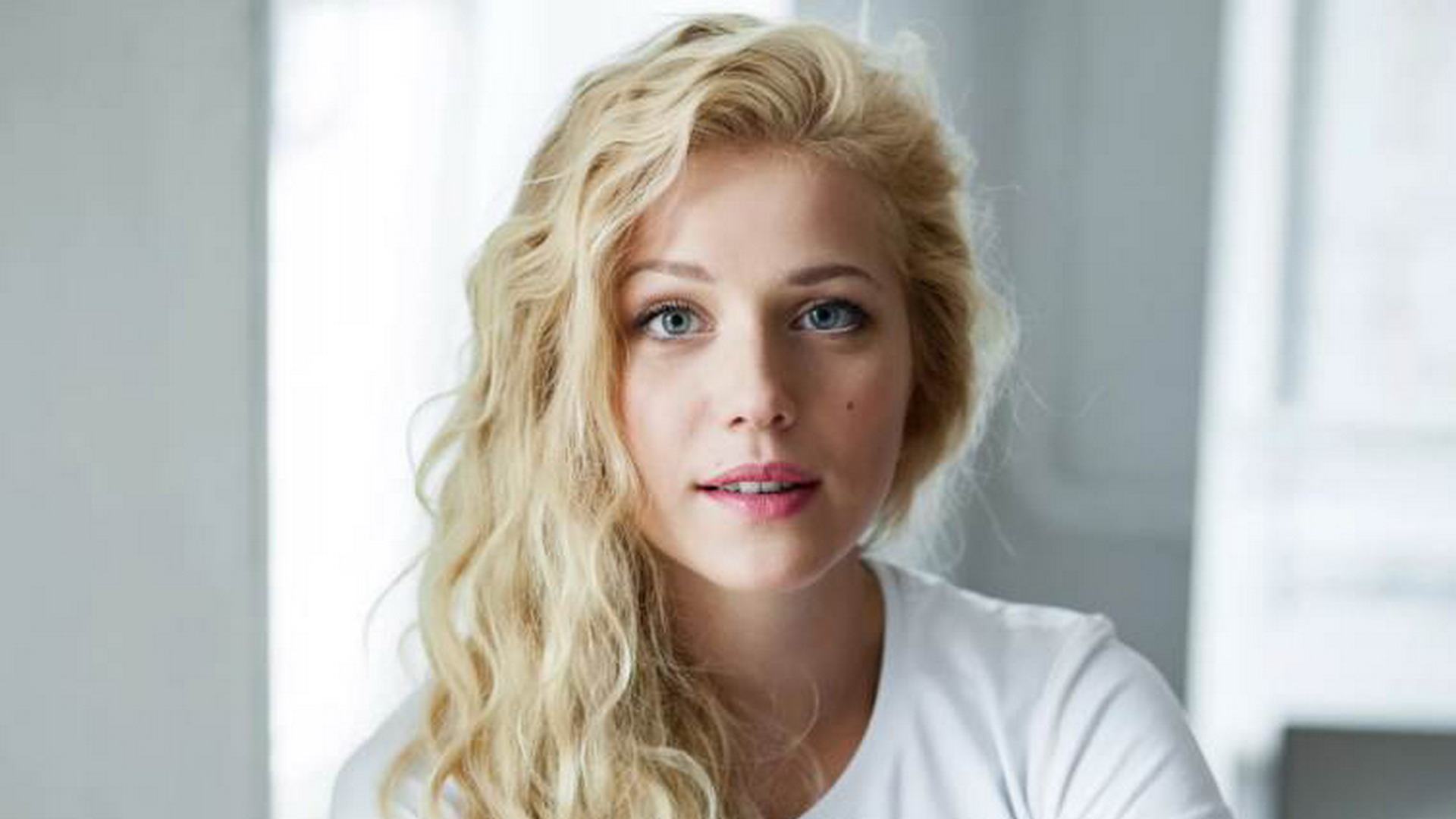 Молодые актрисы россии фото блондинки