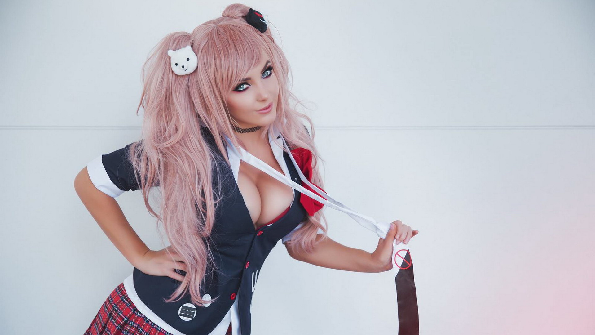 Косплей с большими. Jessica Nigri. Джессика Нигри Junko. Косплеерша Джессика Нигри. Джессика Нигри косплей.