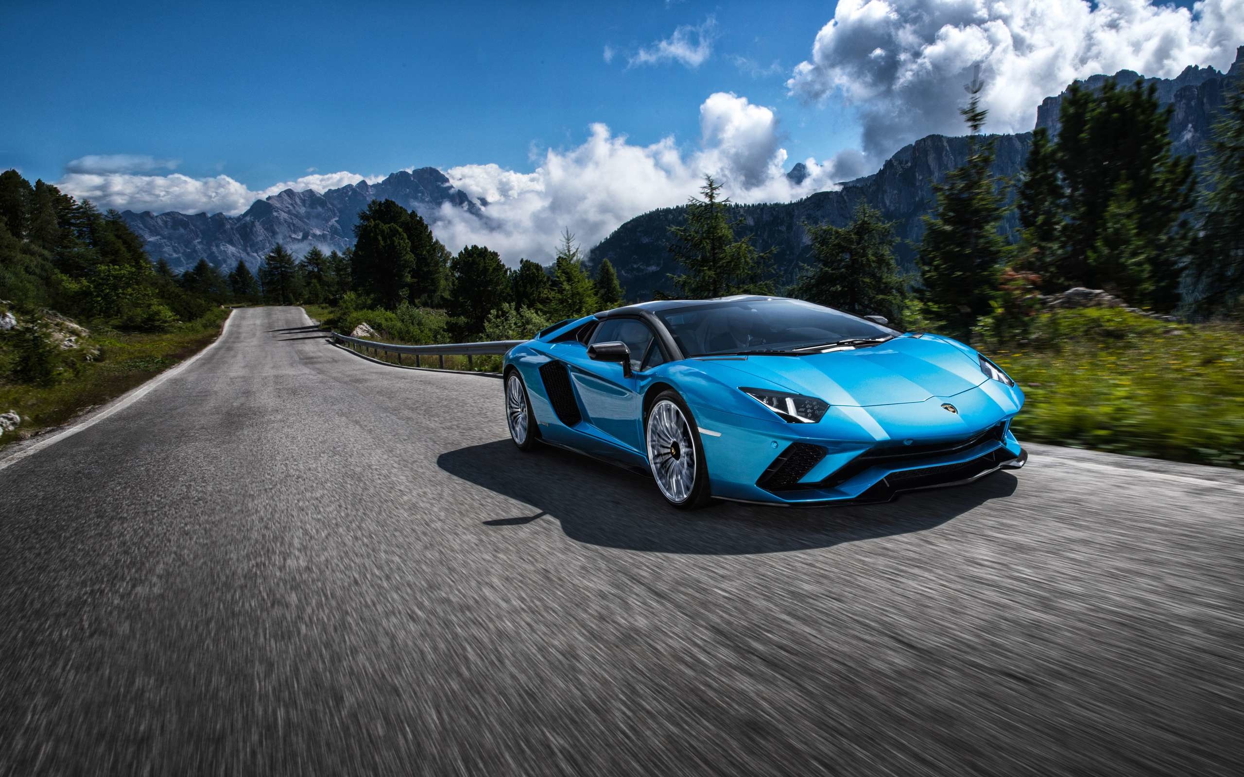 Lamborghini Aventador Roadster Blue