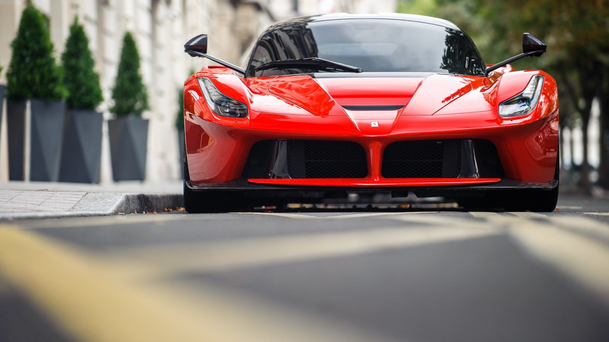 Ferrari LAFERRARI осень