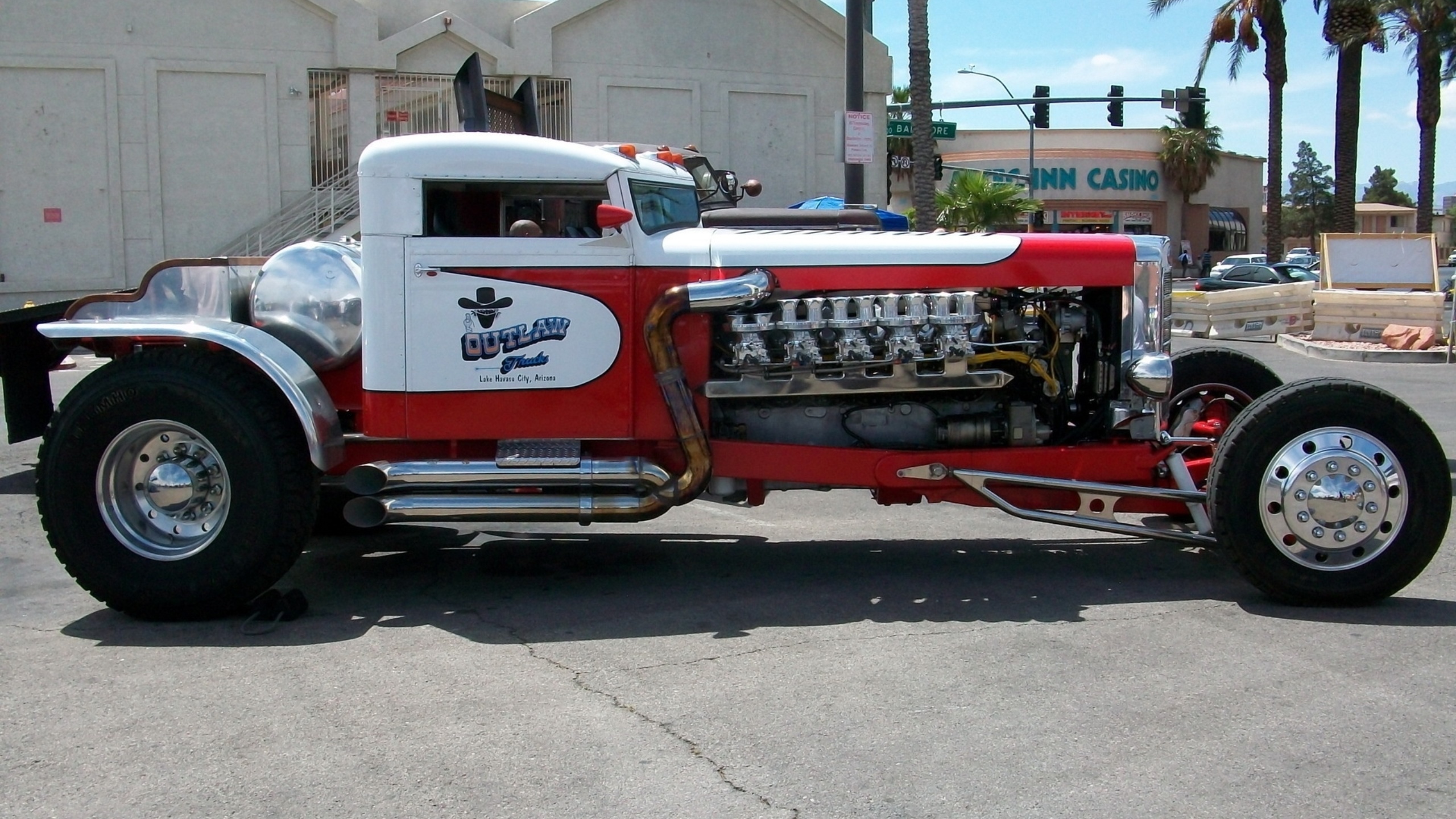 Hot trucks. Тягач Peterbilt rat Rod. Петербилт 210. Peterbilt Драгстер. Петербилт хот род.