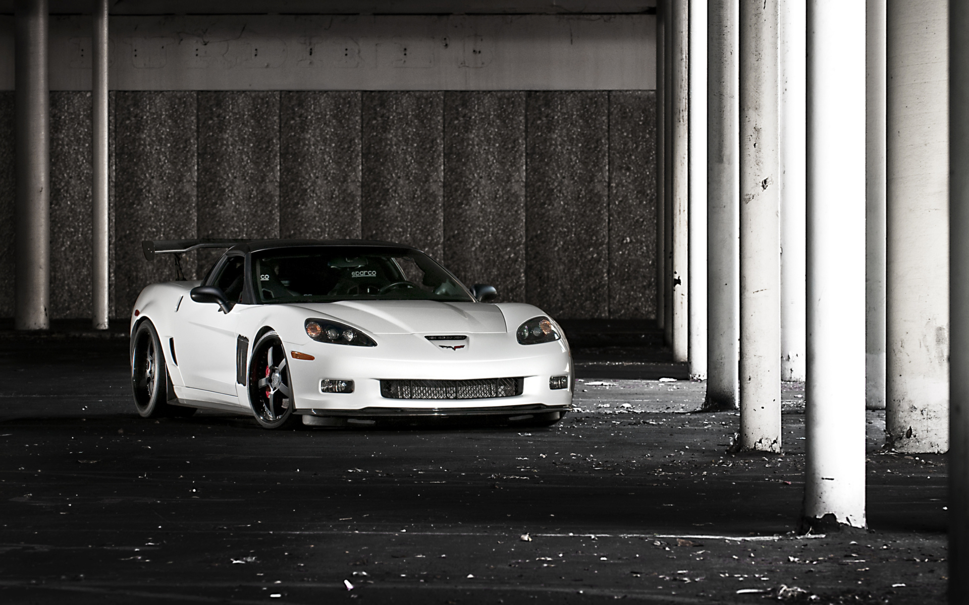 Corvette c6 White