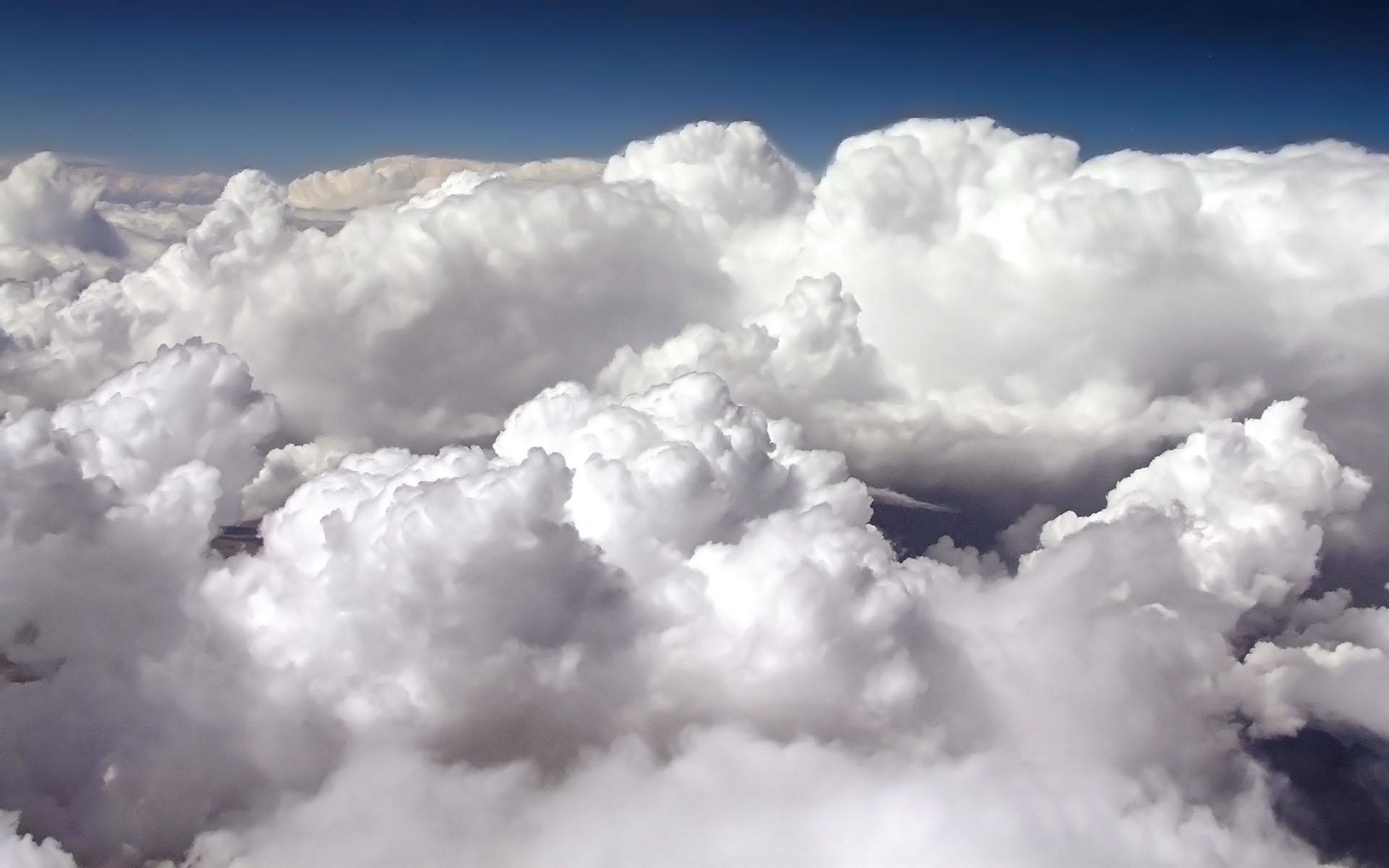 Cañones para dispersar nubes