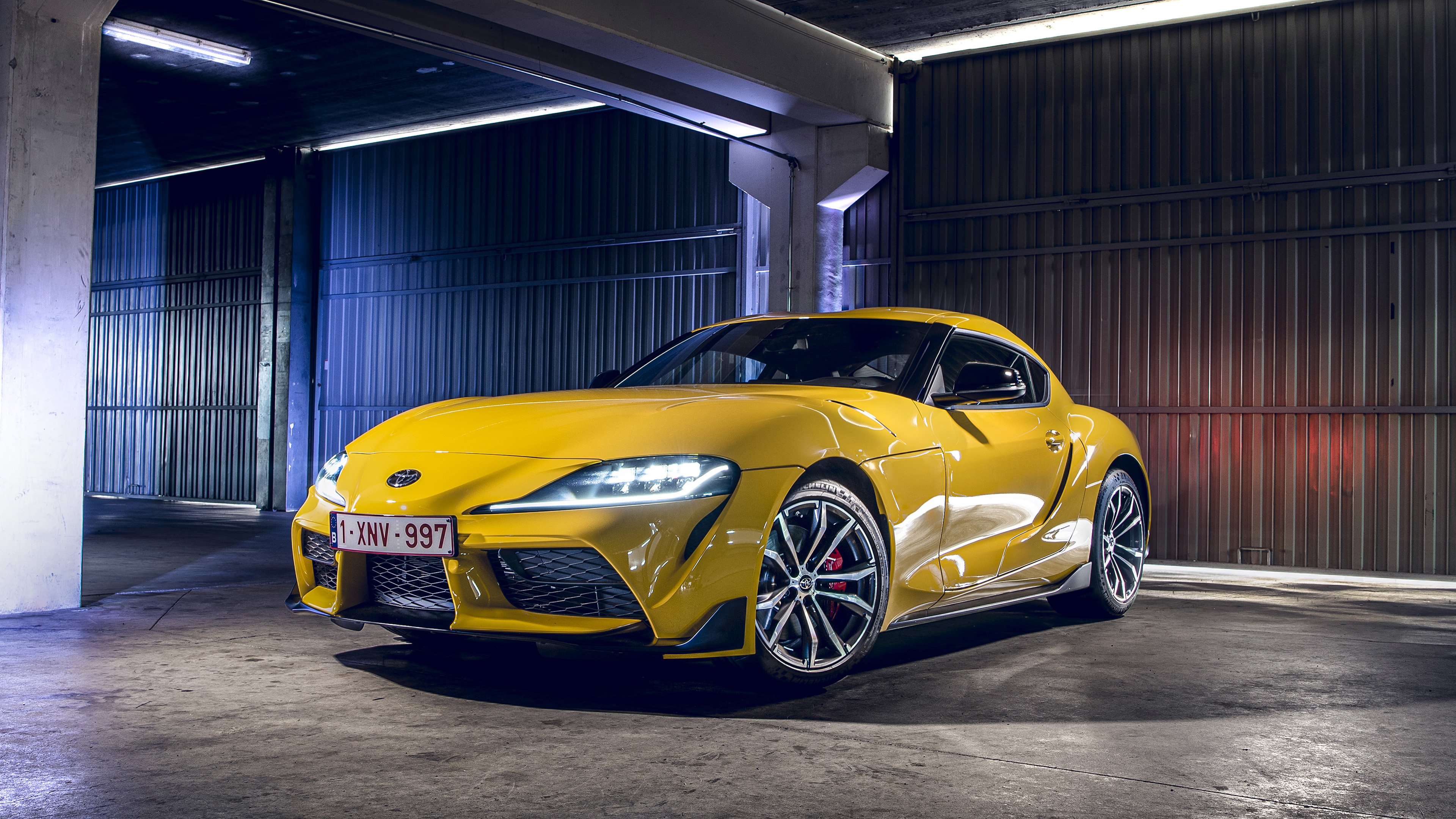 Toyota gr Supra 2020 желтая