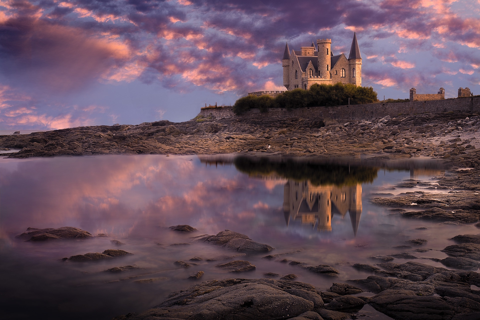 Le castle. Франция. Замок Тюрпо.. Обои для рабочего стола Бретань. Бретань обои на телефон. Day Castle Ocean.