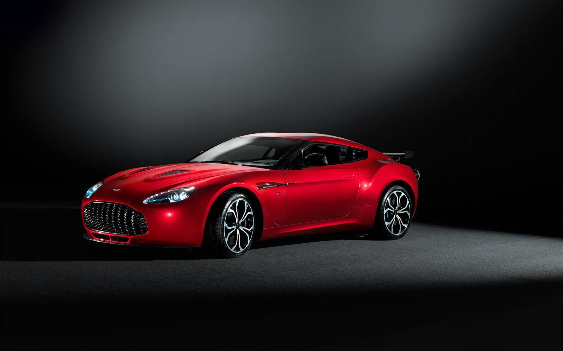 Aston Martin one 77 красный