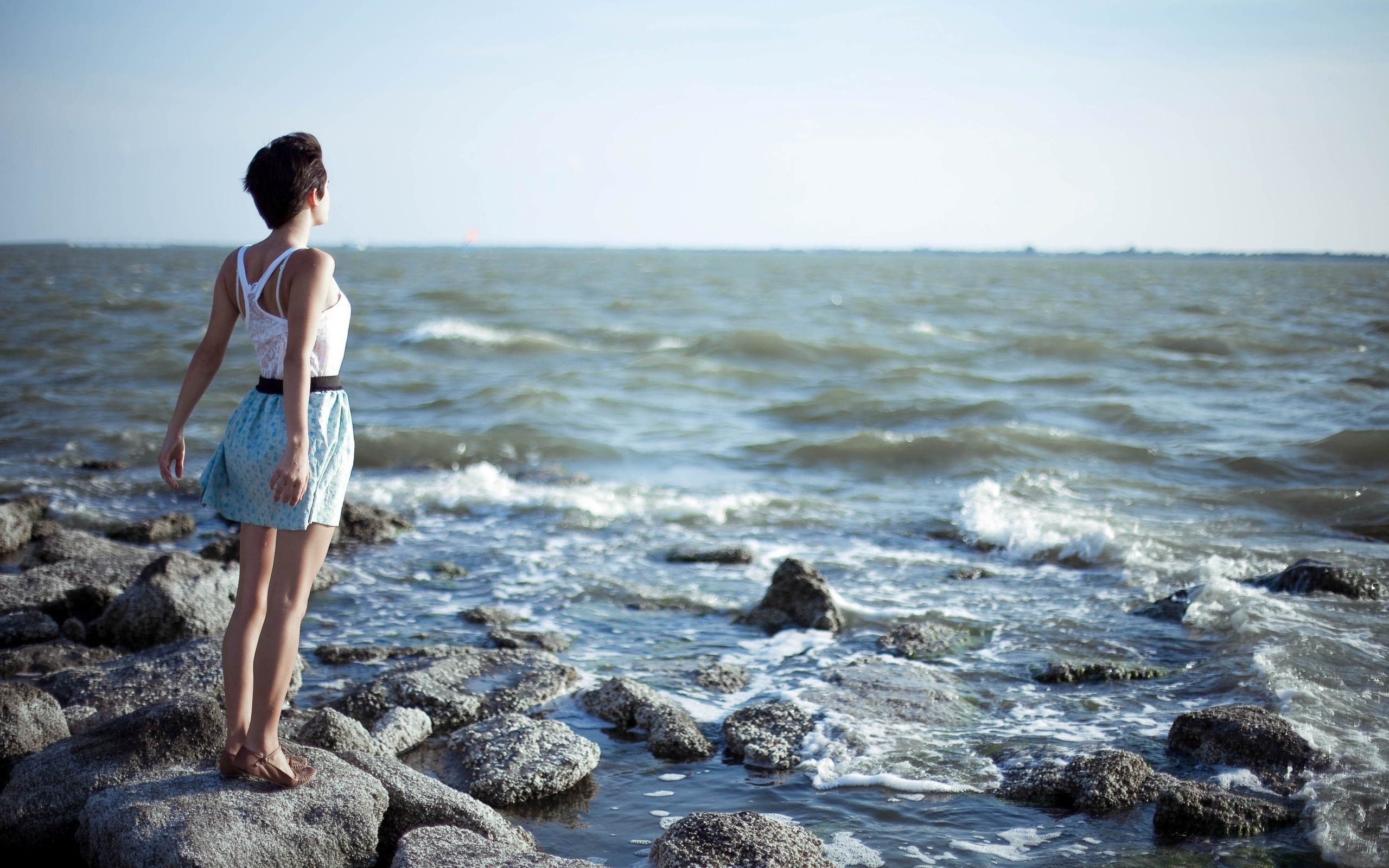 красивые фото девушек возле моря
