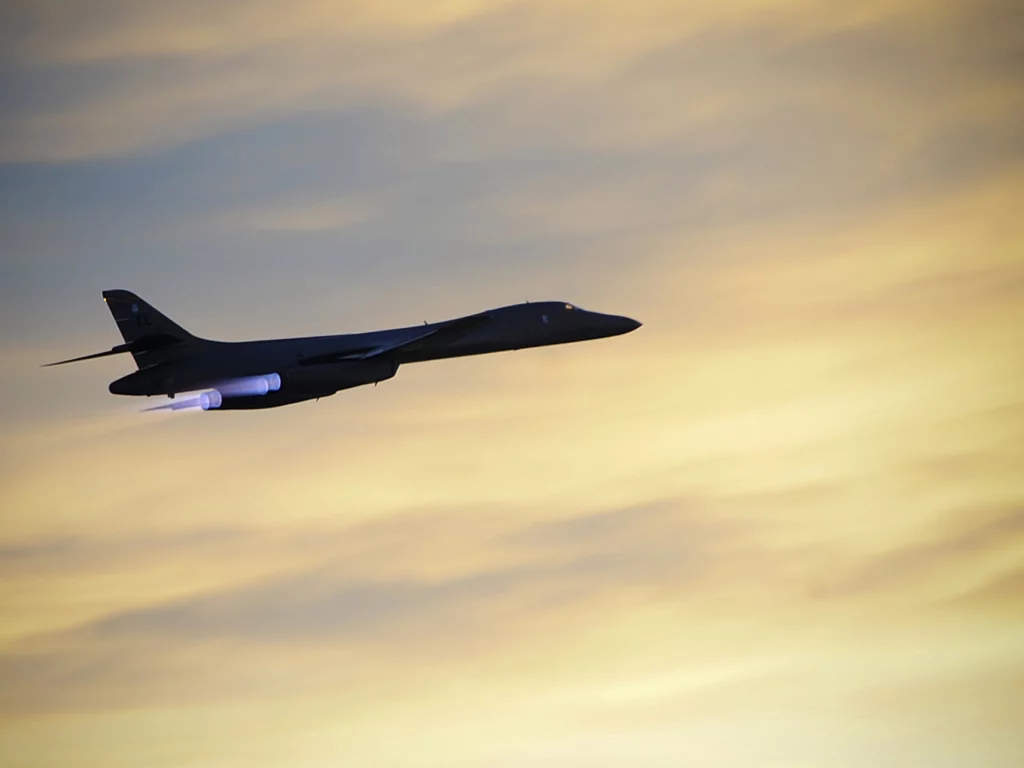 Полёт, B-1B, ракетоносец