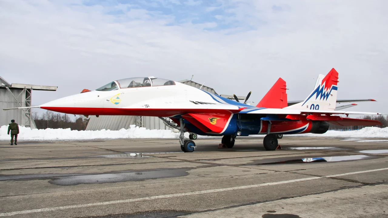 аэродром, стрижи, Ми-29