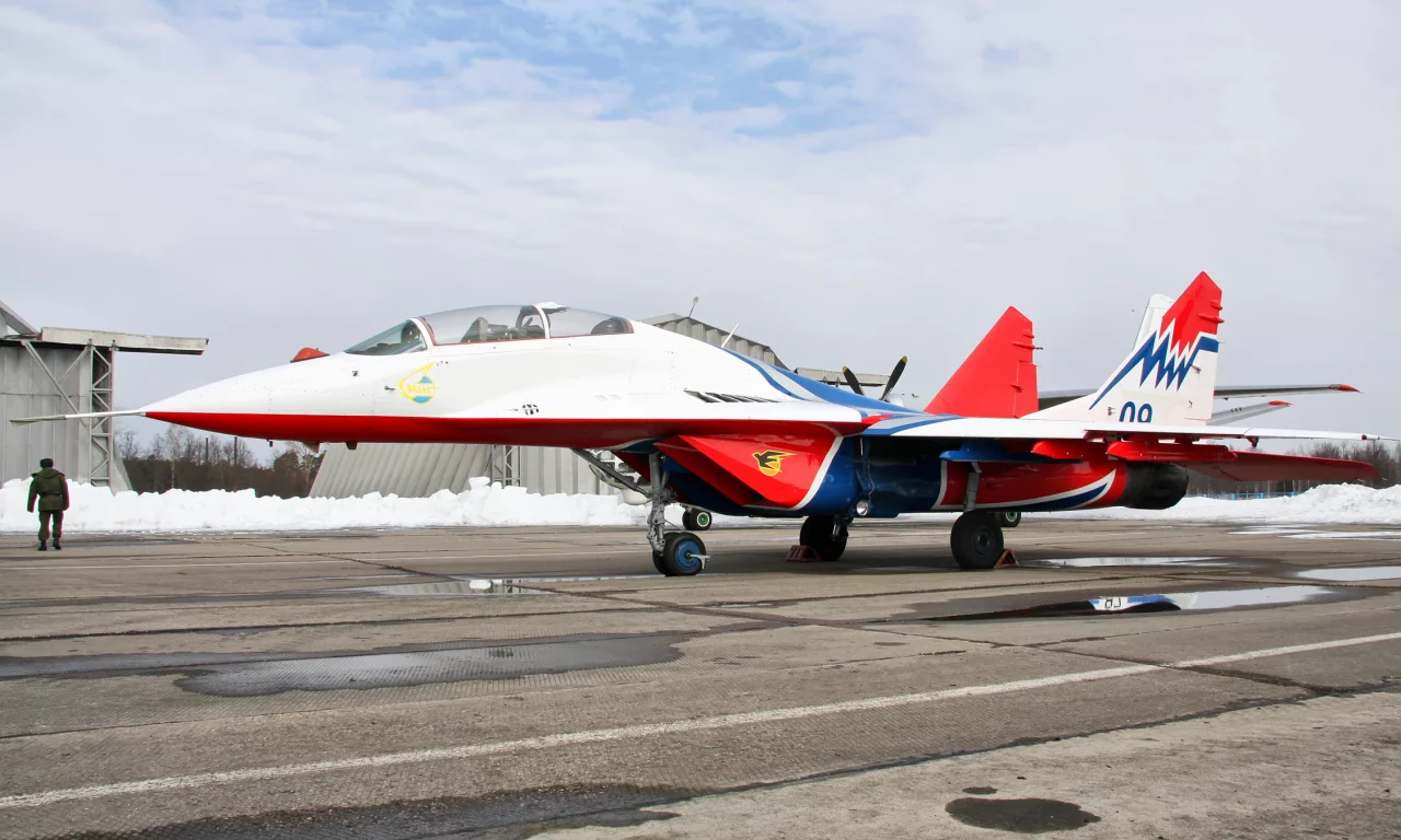 аэродром, стрижи, Ми-29