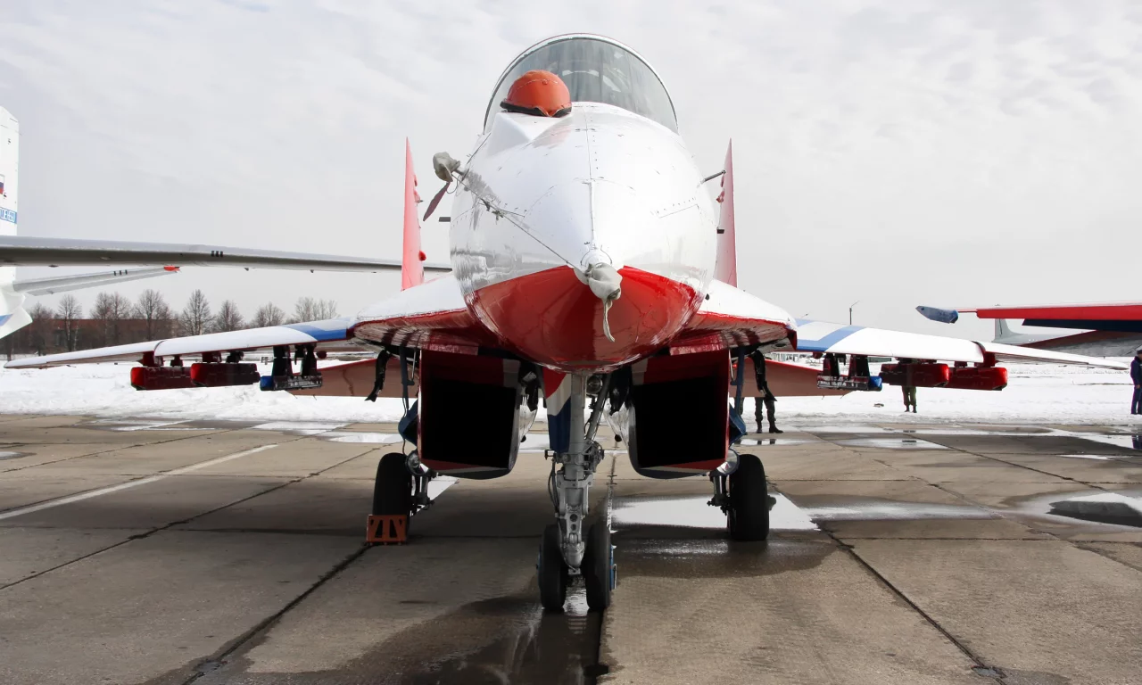 стрижи, Ми-29, аэродром
