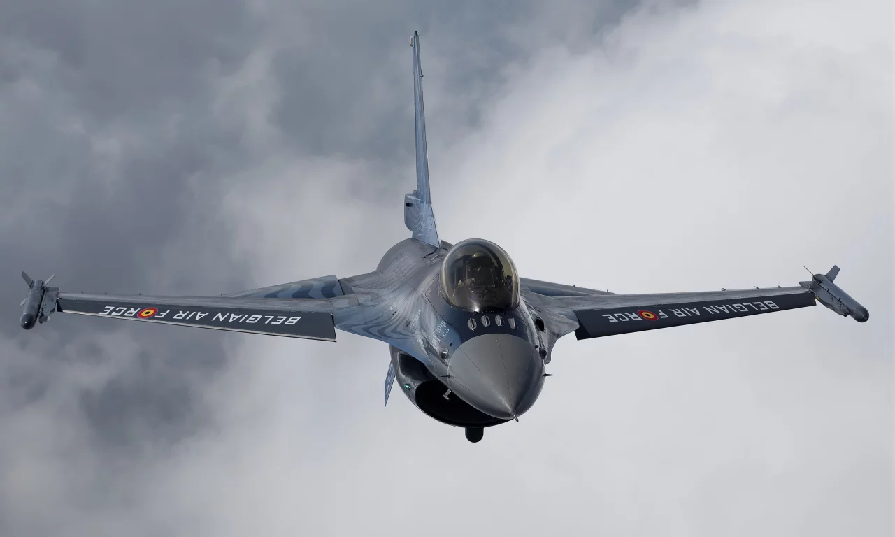 полёт, F-16, облака