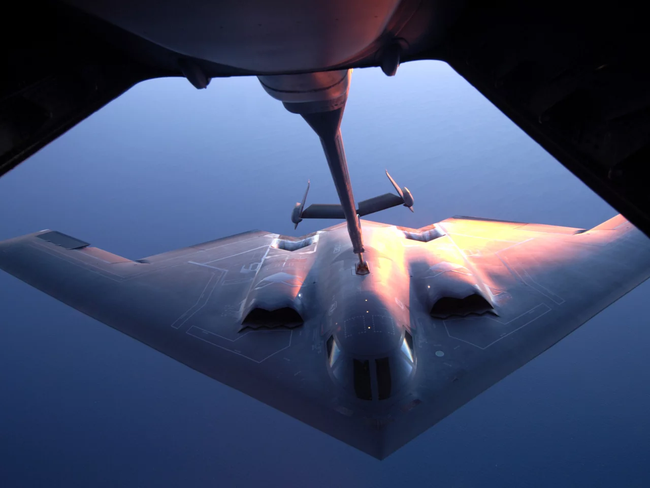 отражение, полёт, дозаправка, B-2