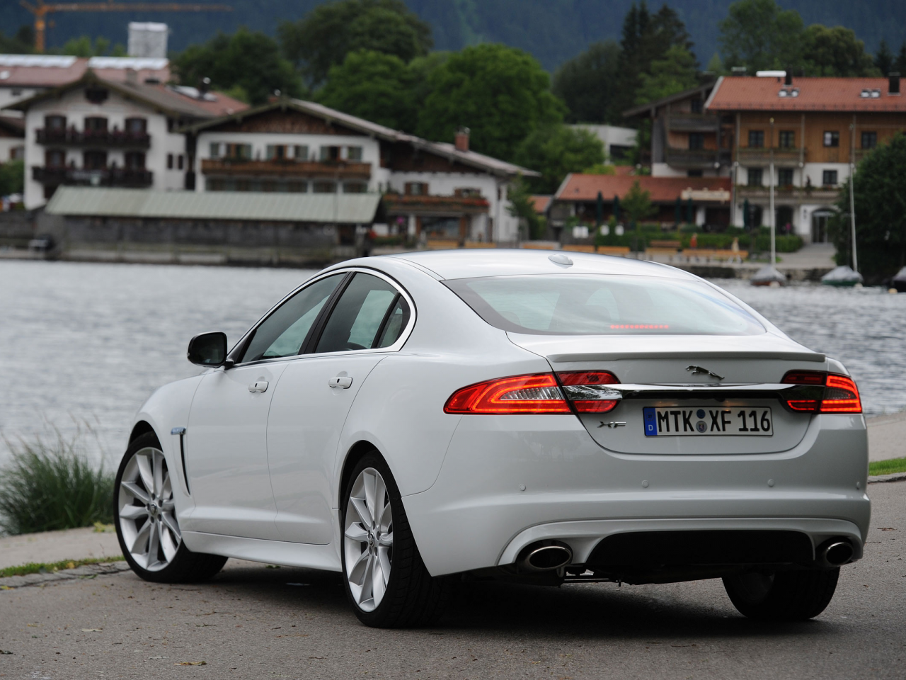 Jaguar c XF