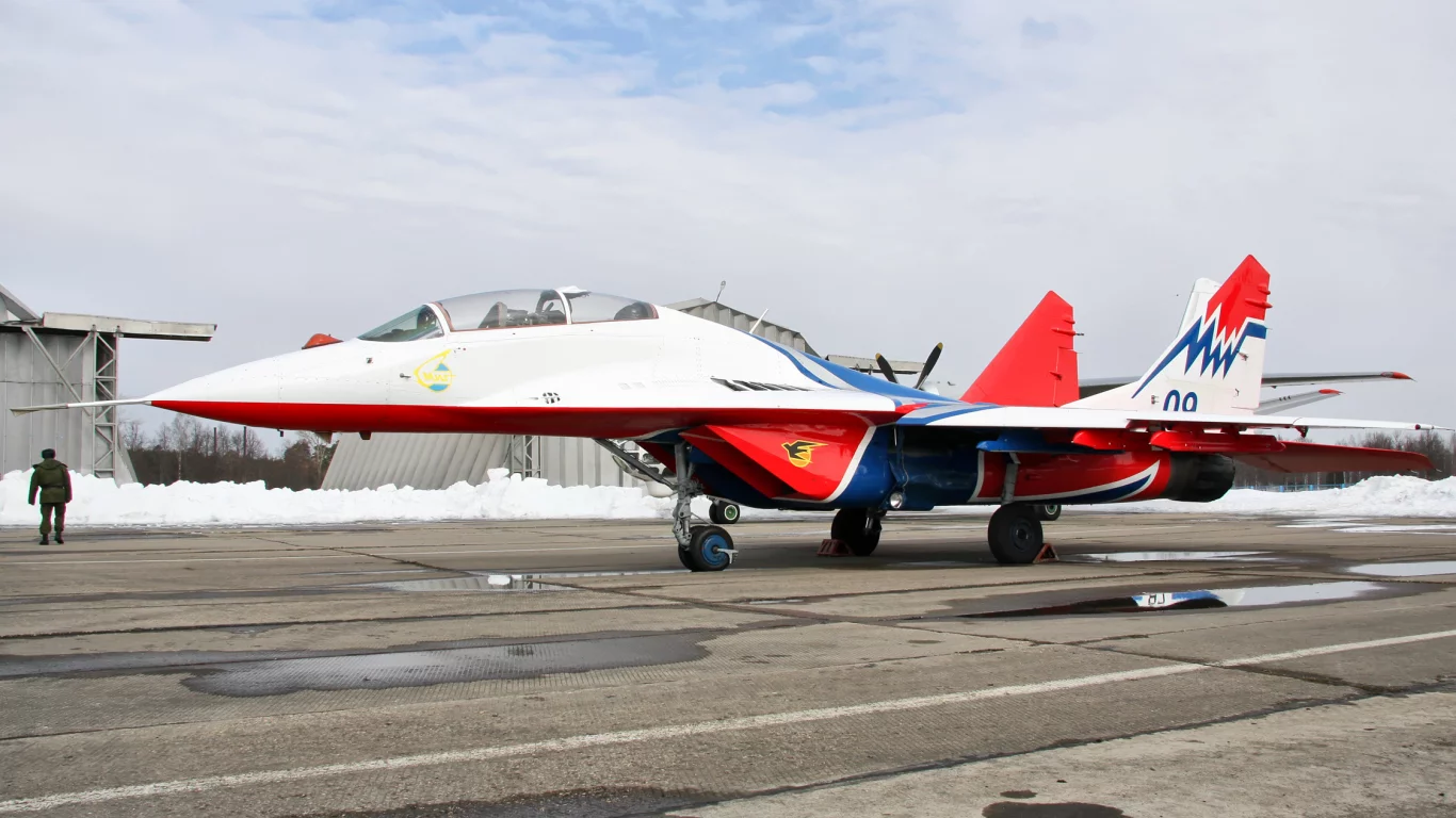аэродром, стрижи, Ми-29