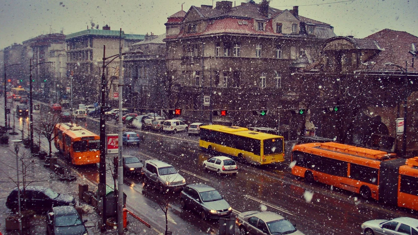движение, дорога, авто, транспорт, дома, тротуар, машина, снег, вид, зима, светофор, улица, город