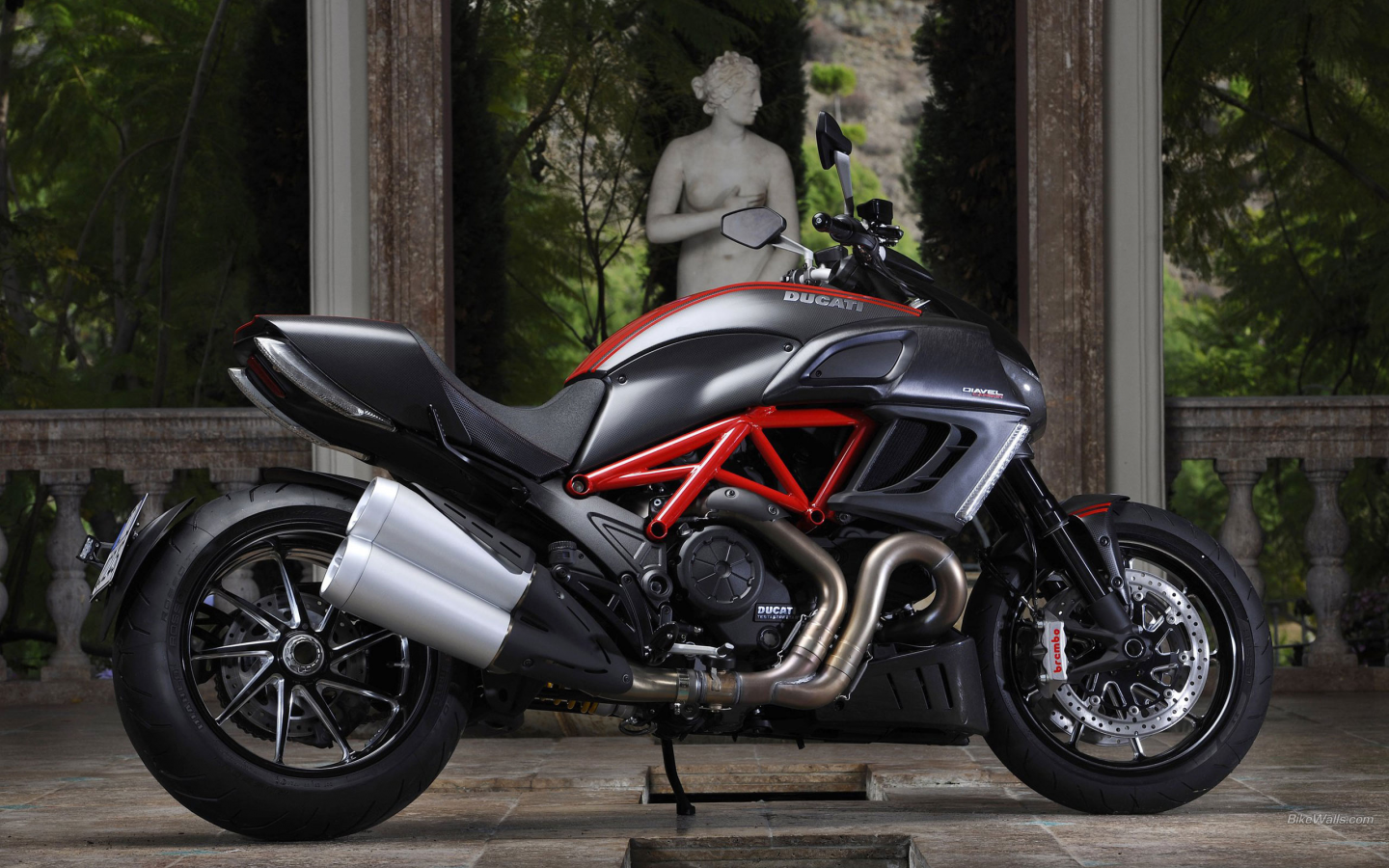 Ducati Diavel Carbon